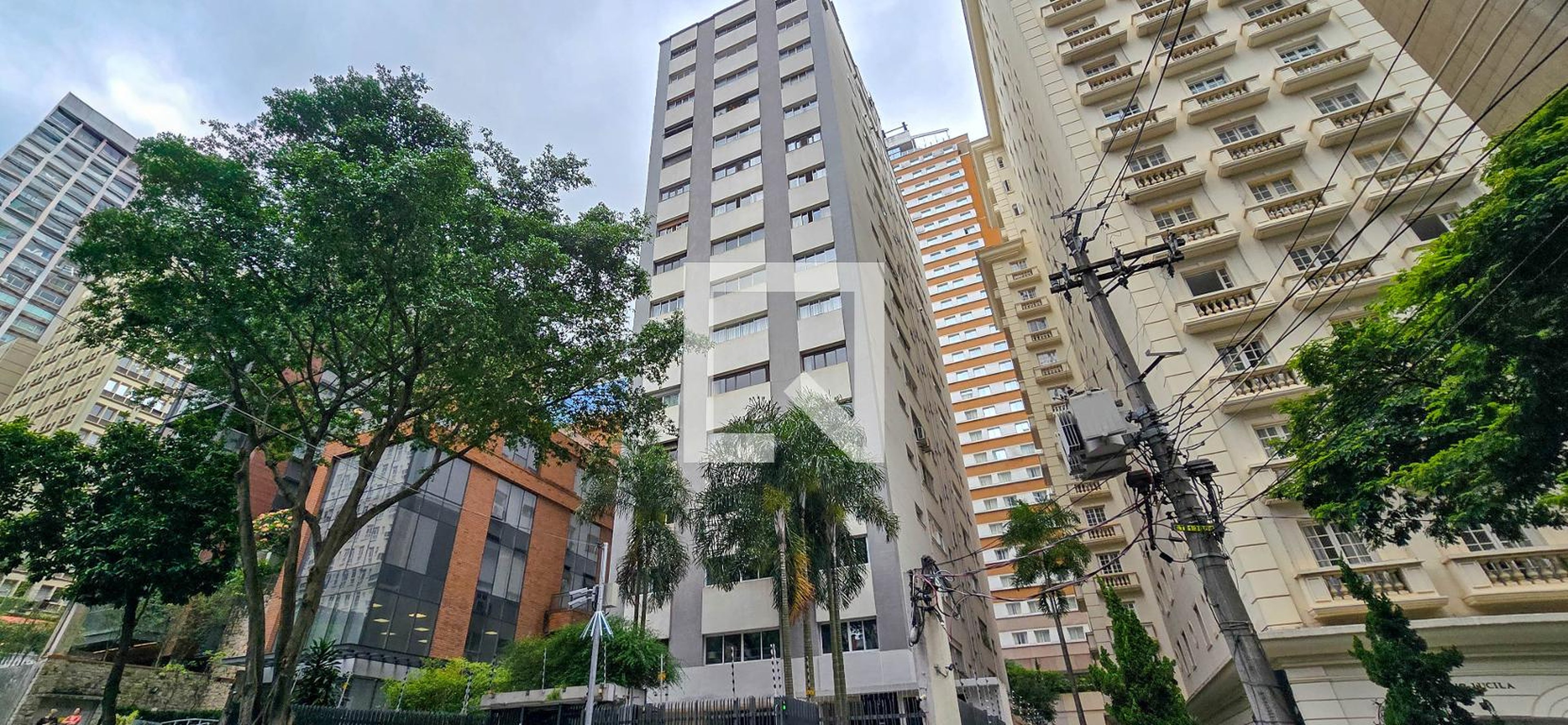 Fachada do Prédio Condomínio Carlos Gomes