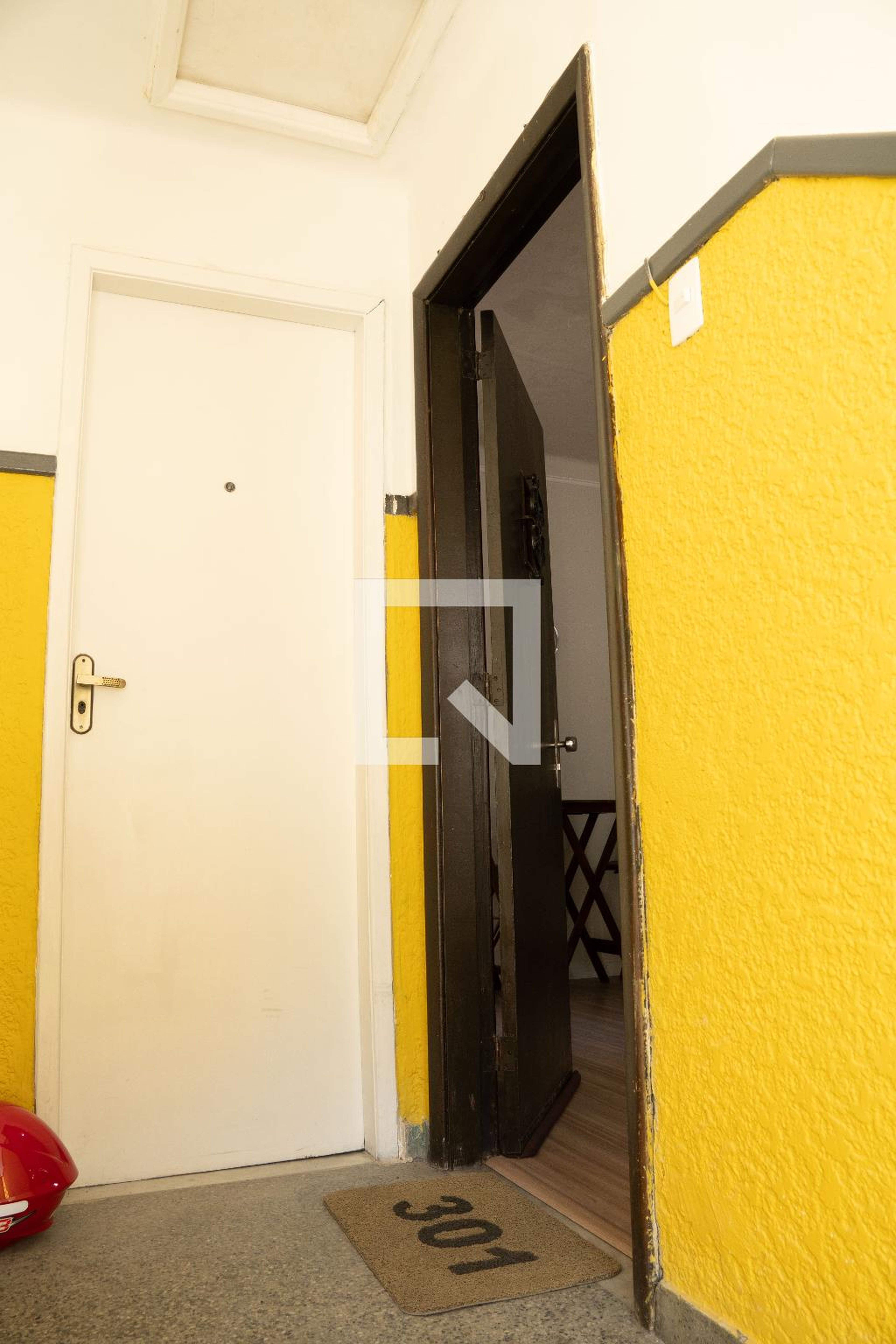 Hall de Entrada Condomínio Sobrado Residencial