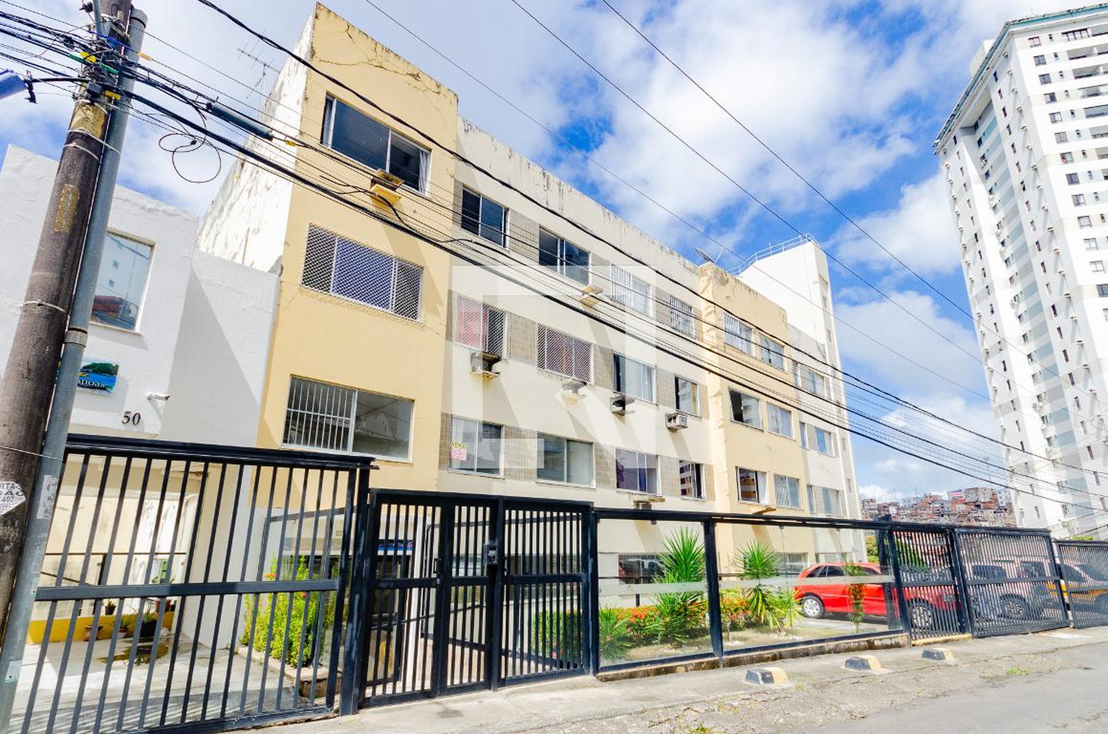 Fachada do Prédio Condomínio Edf. Ilha das Canoas