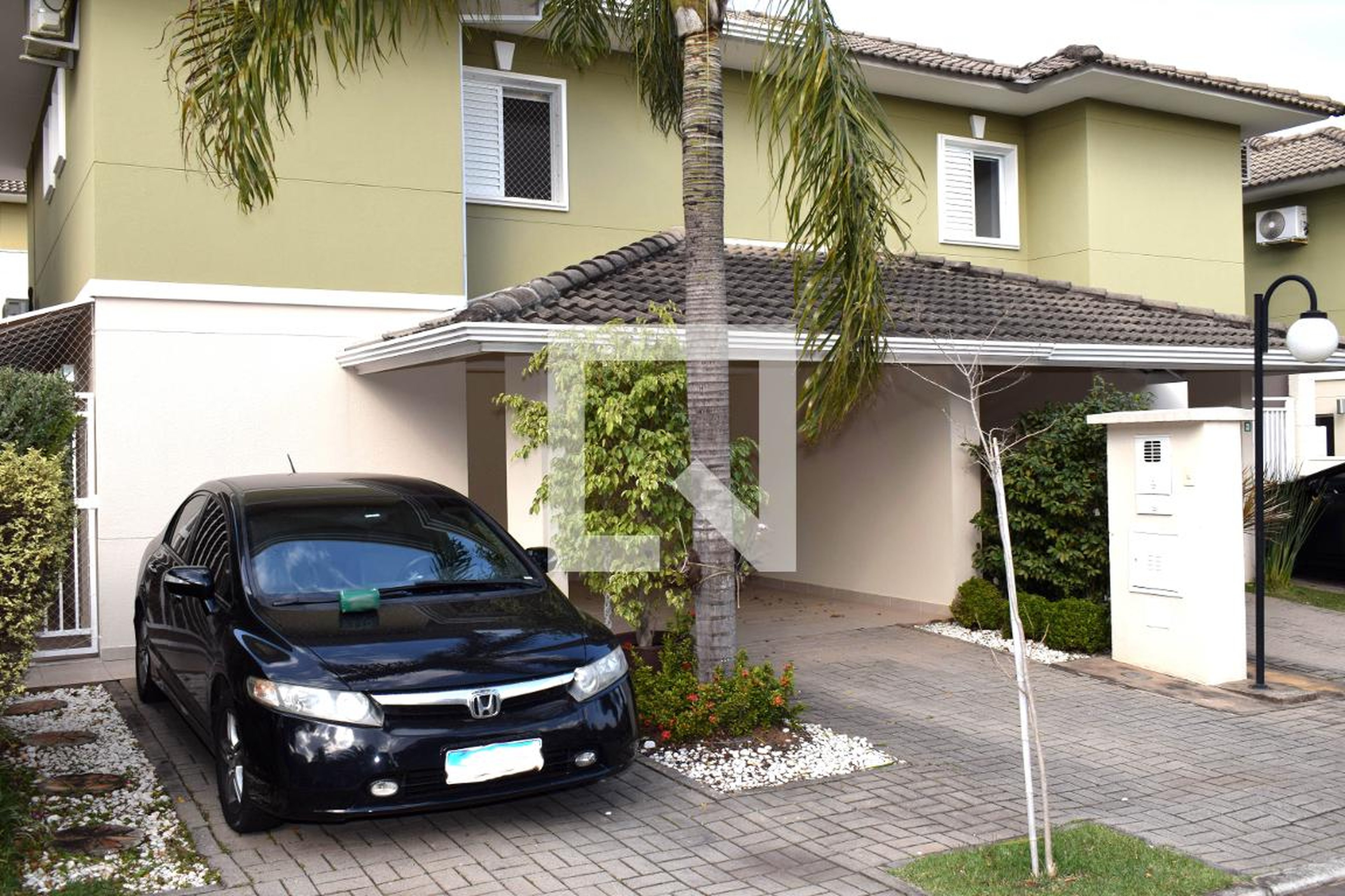 Fachada Condomínio em Rua Elias José Cavalcanti, 668