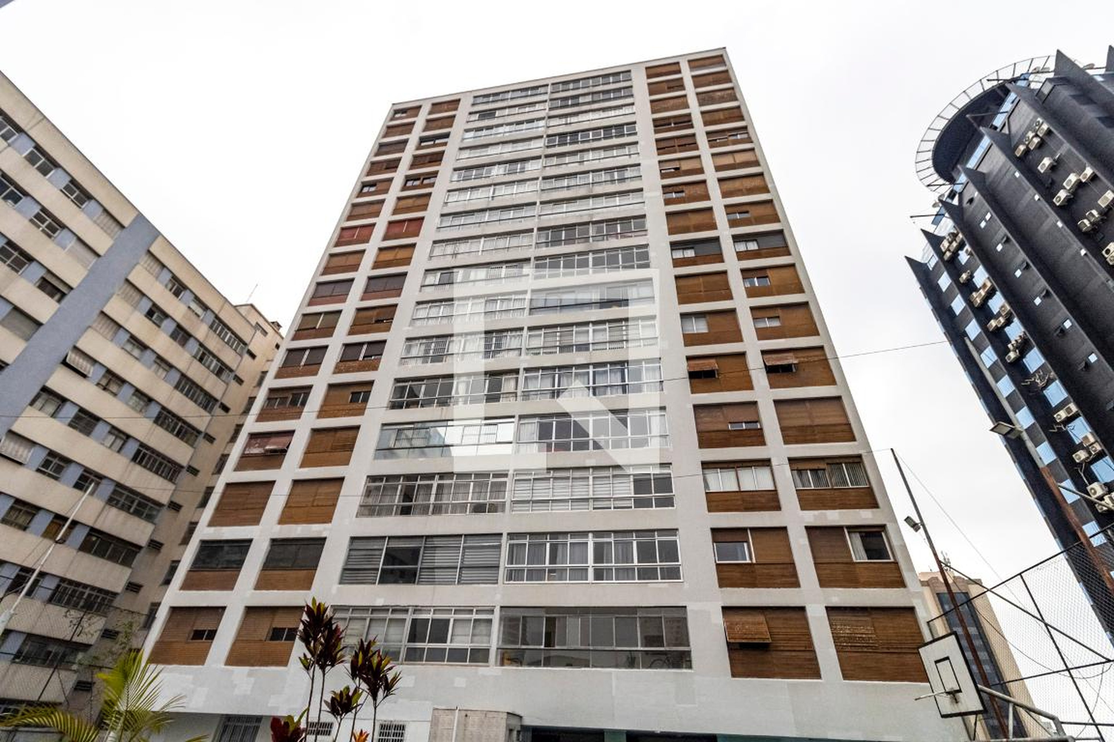 Fachada do Condomínio Edifício Vizien Tereza