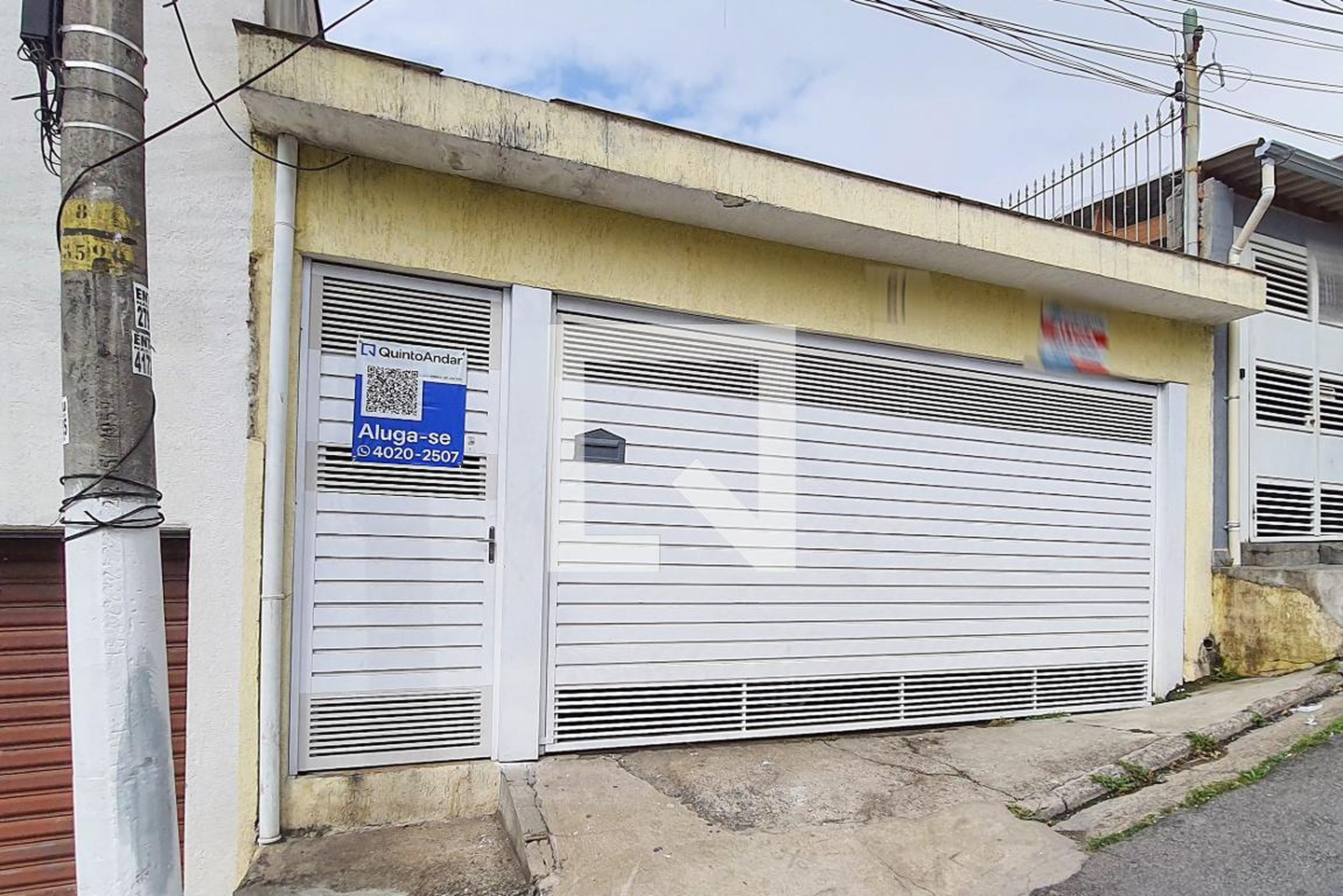 Fachada Condomínio em R. João de Mota Prego, 61