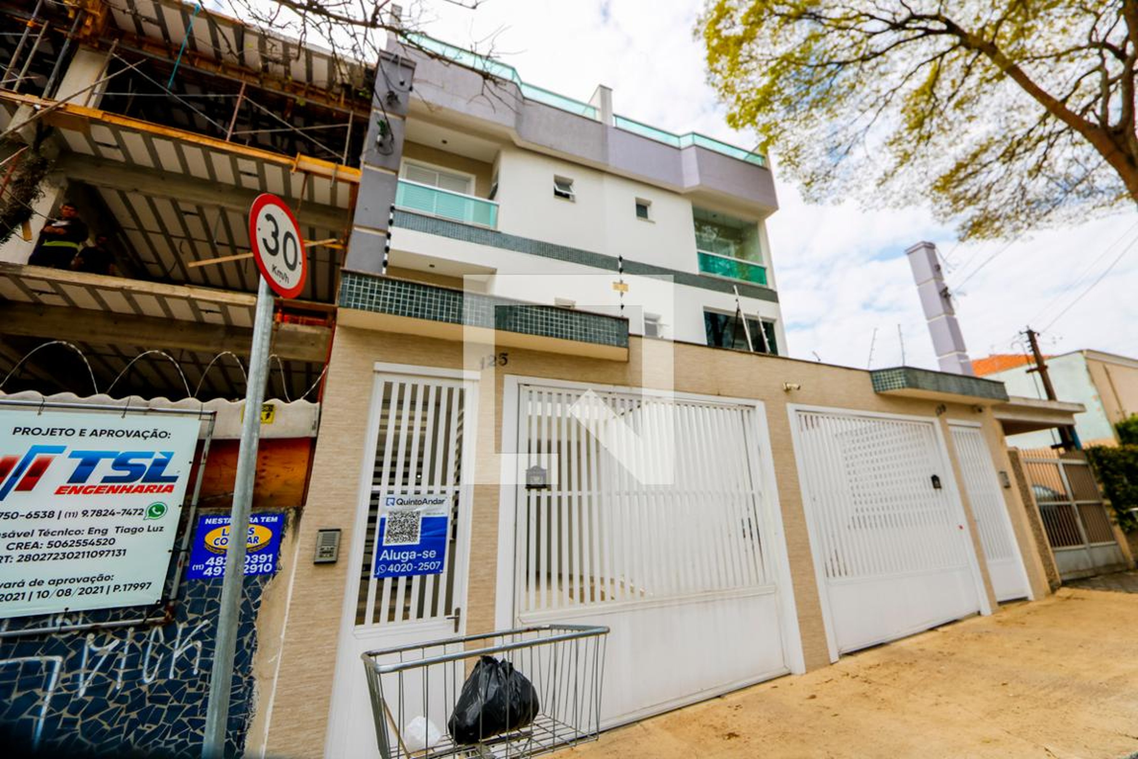 Fachada Condomínio em Rua Tupinambás, 125