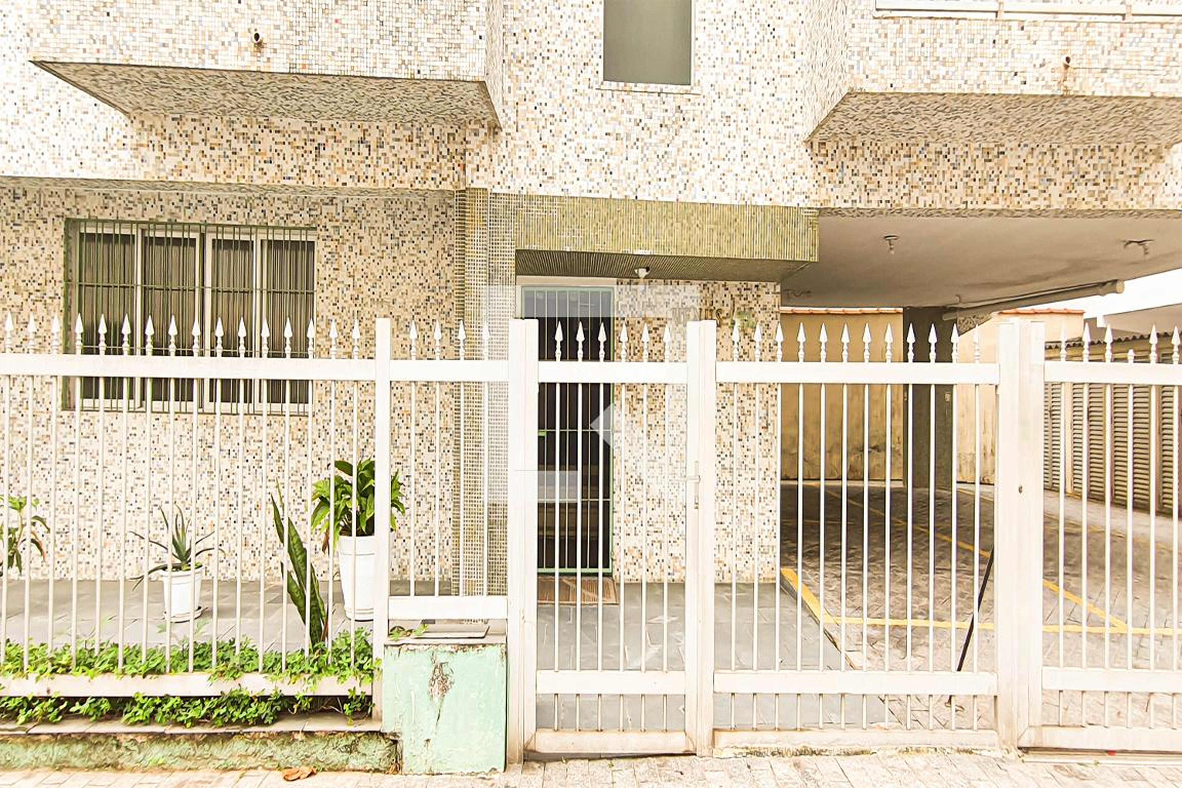 Fachada do Prédio Condomínio em Avenida Gérson Maturani, 327