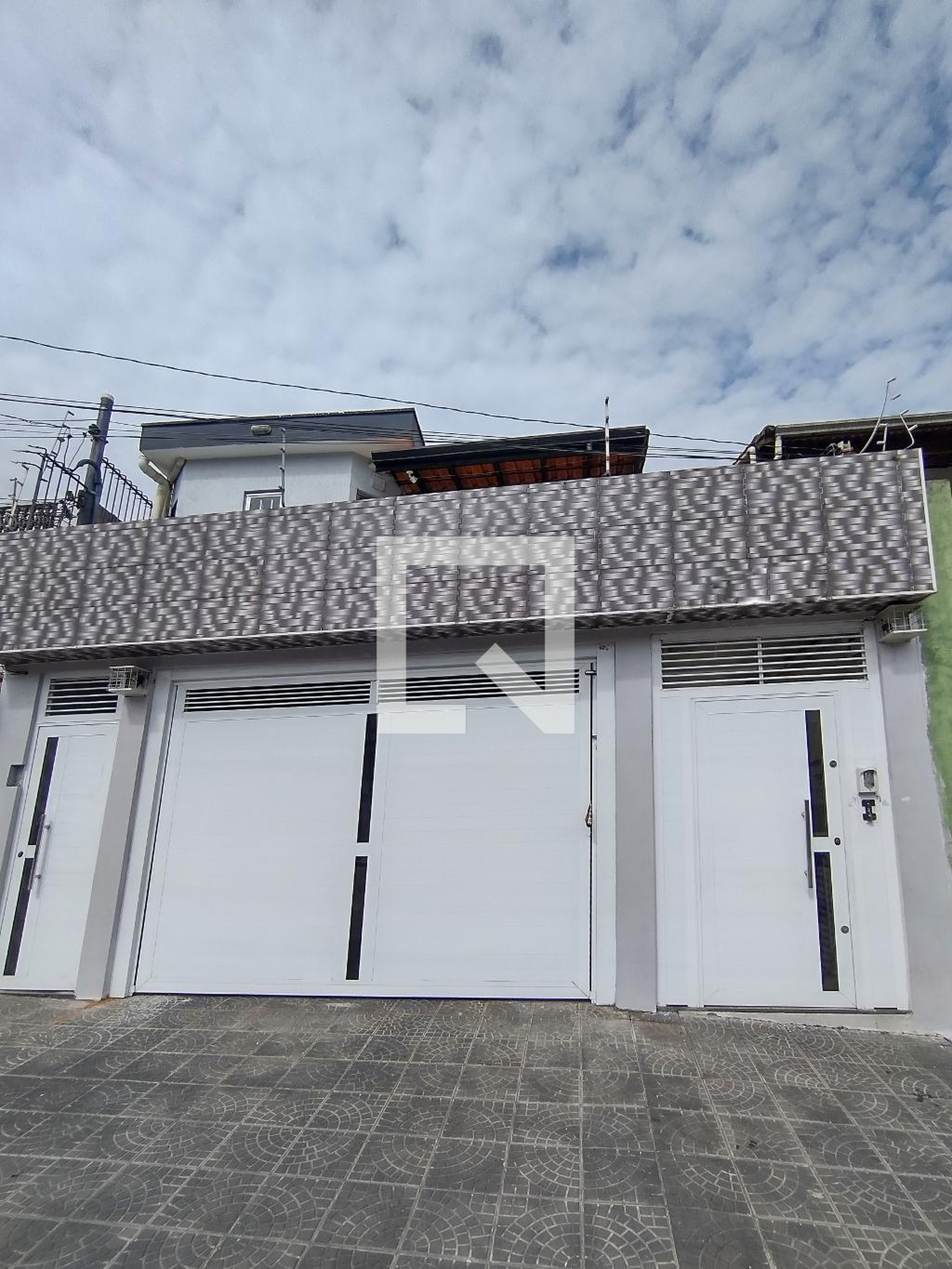 Fachada Condomínio em Avenida das Cerejeiras, 2124