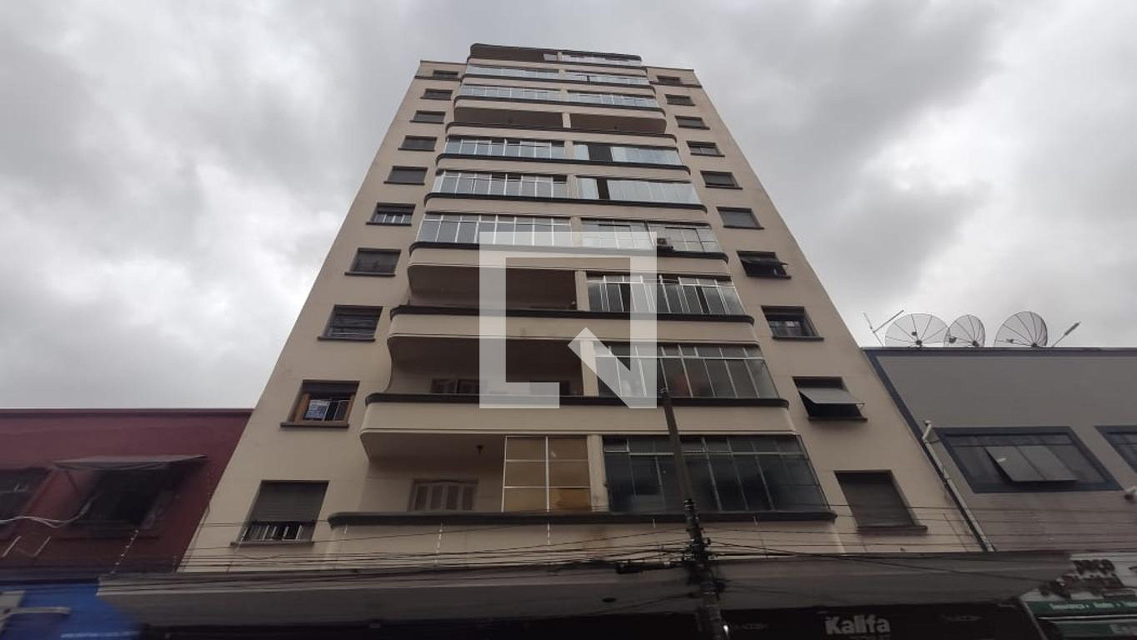 Fachada Condomínio em Rua Aurora, 7