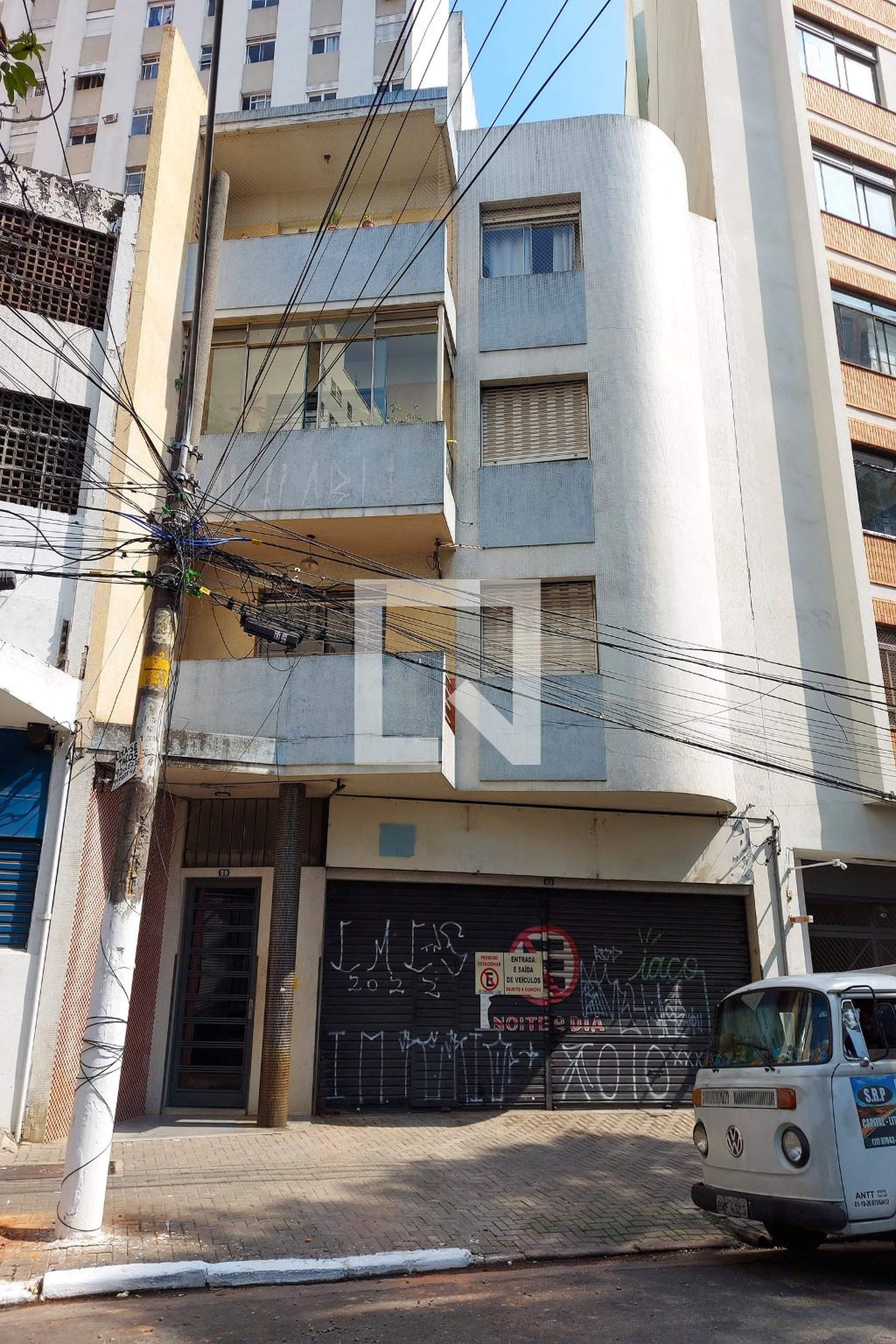 Fachada Condomínio em Rua Pirineus, 59