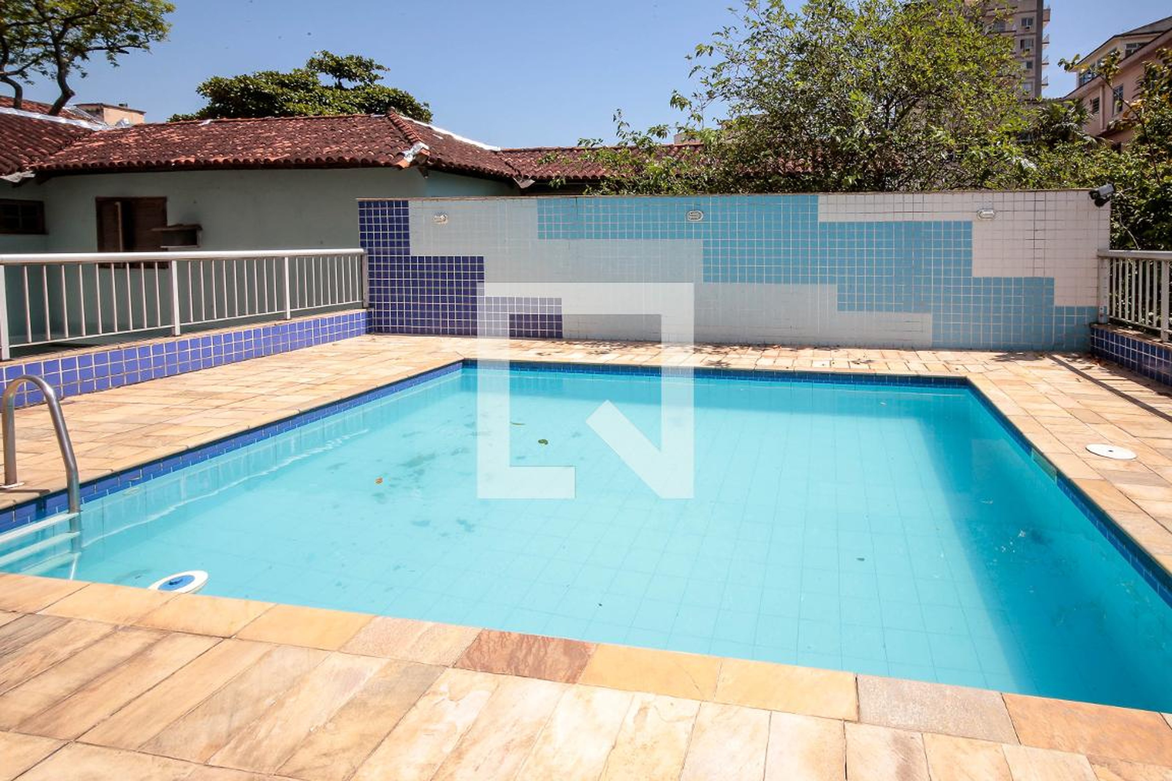 Piscina - Edifício Salvador Dali