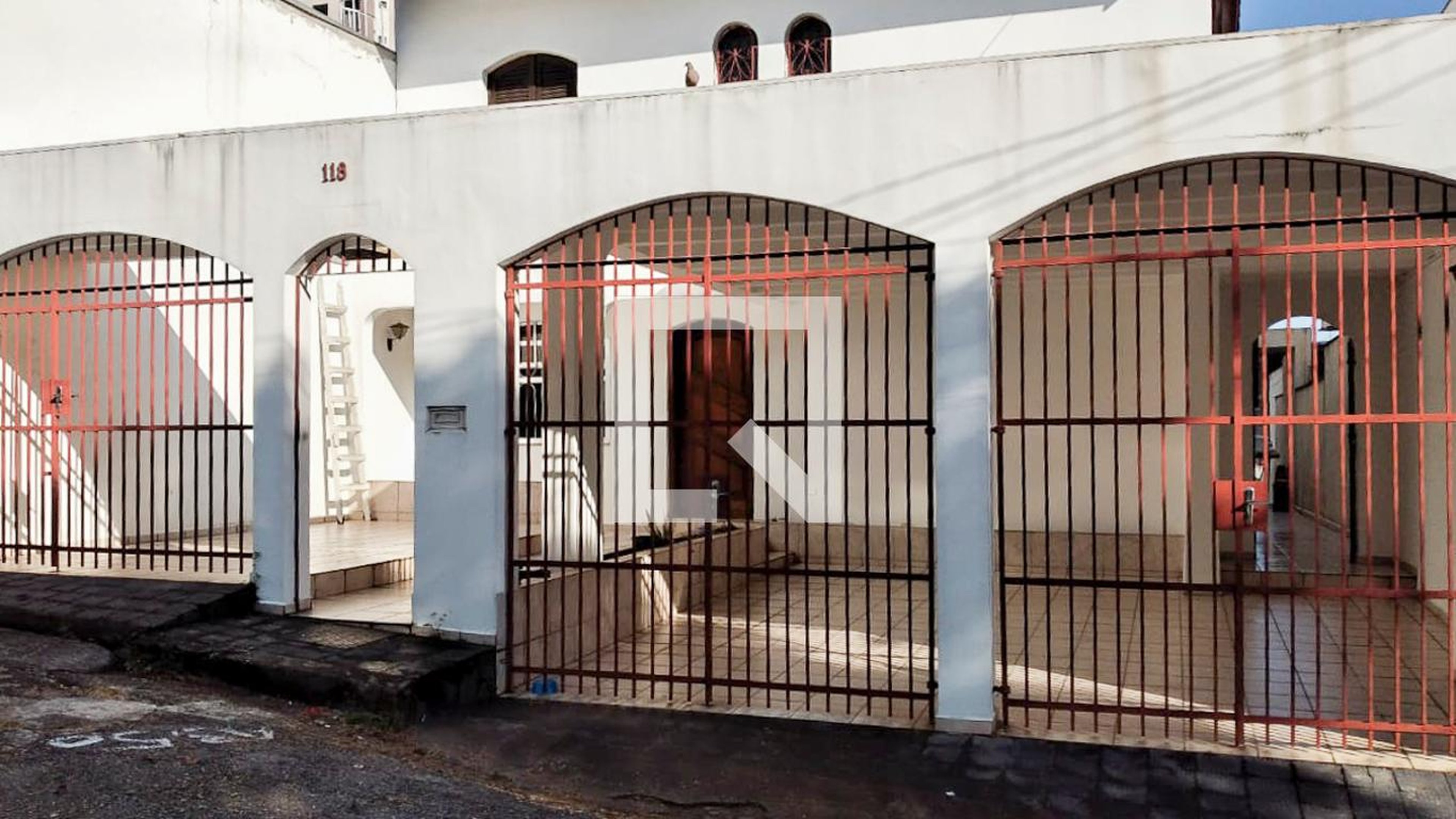 Fachada Condomínio em Rua Jacob Daldão, 118