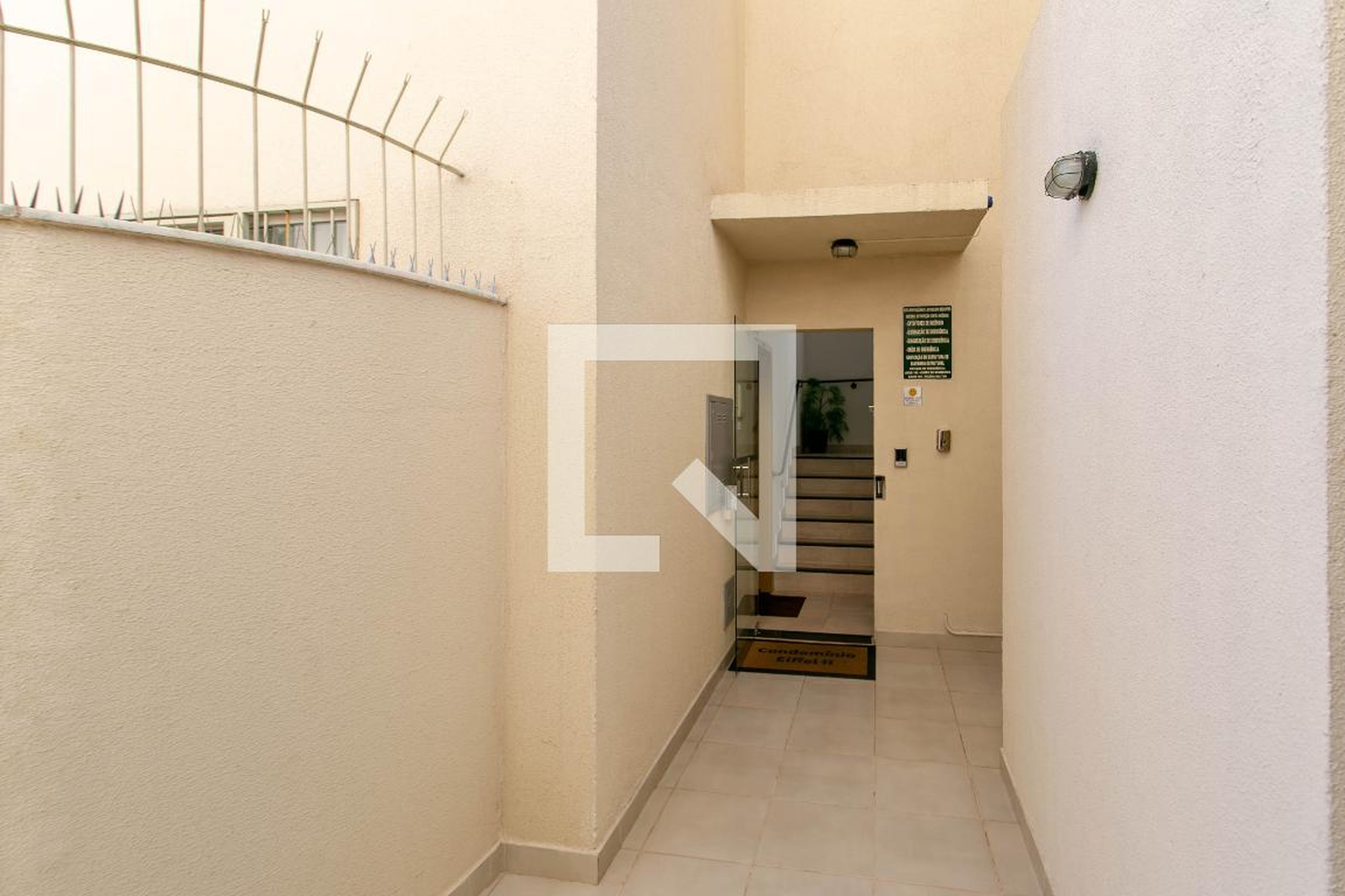 Entrada - Edifício Eiffel II