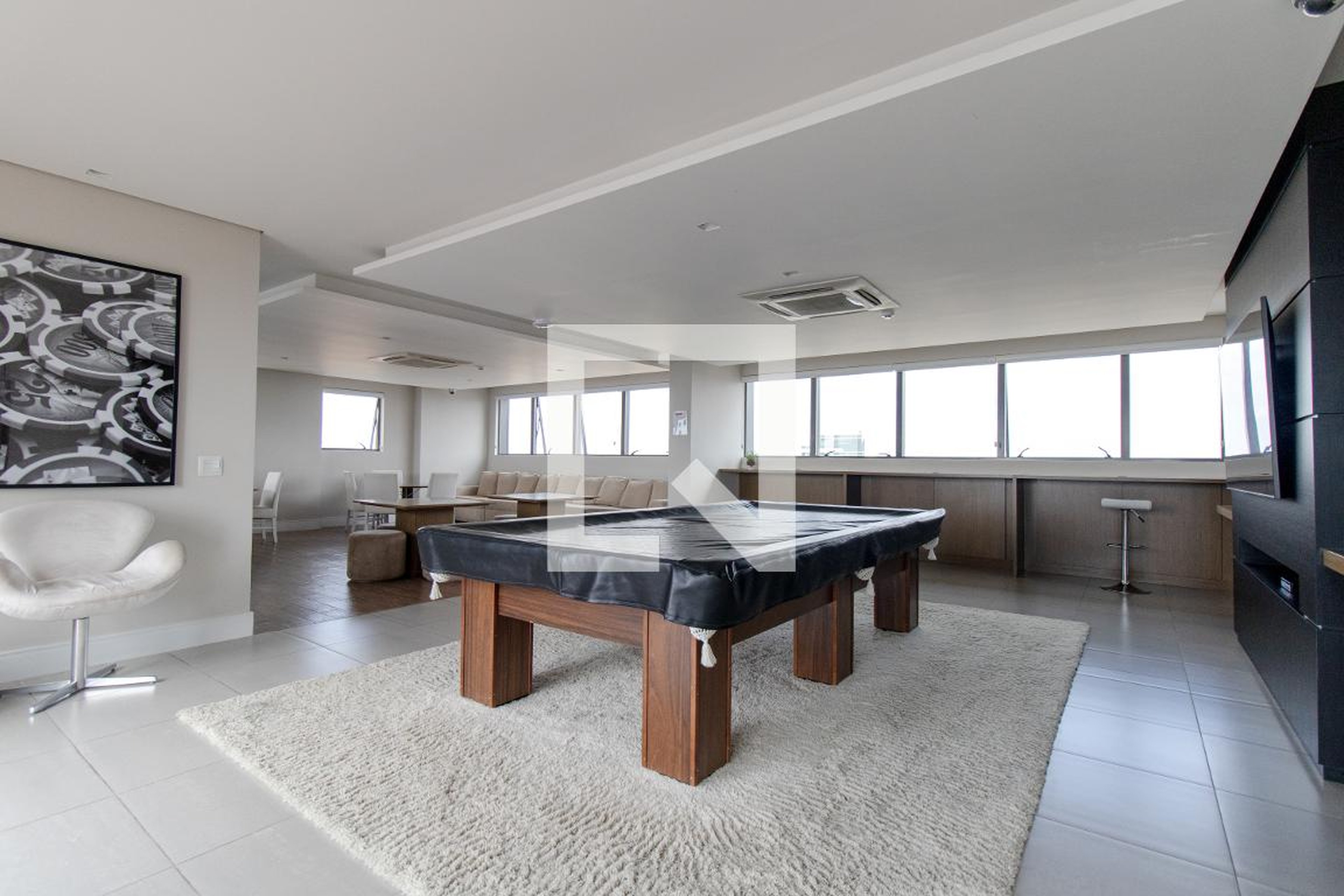 Sala de Jogos - Universe Life Square