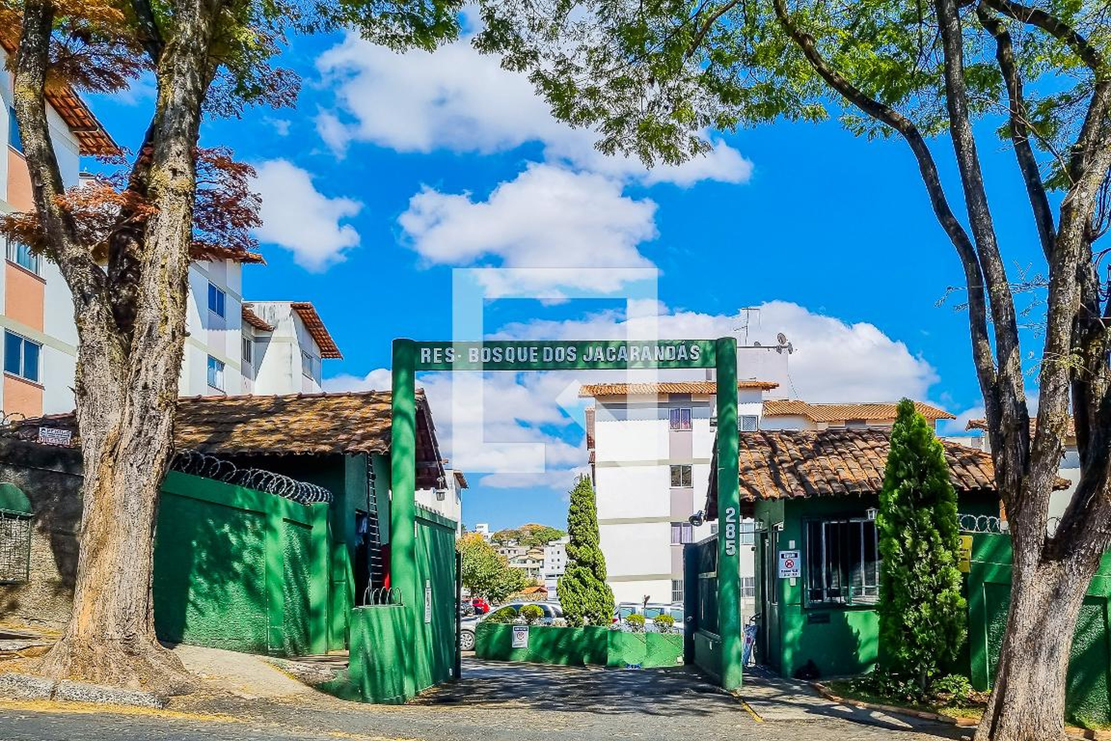Fachada Residencial Bosque dos Jacarandás