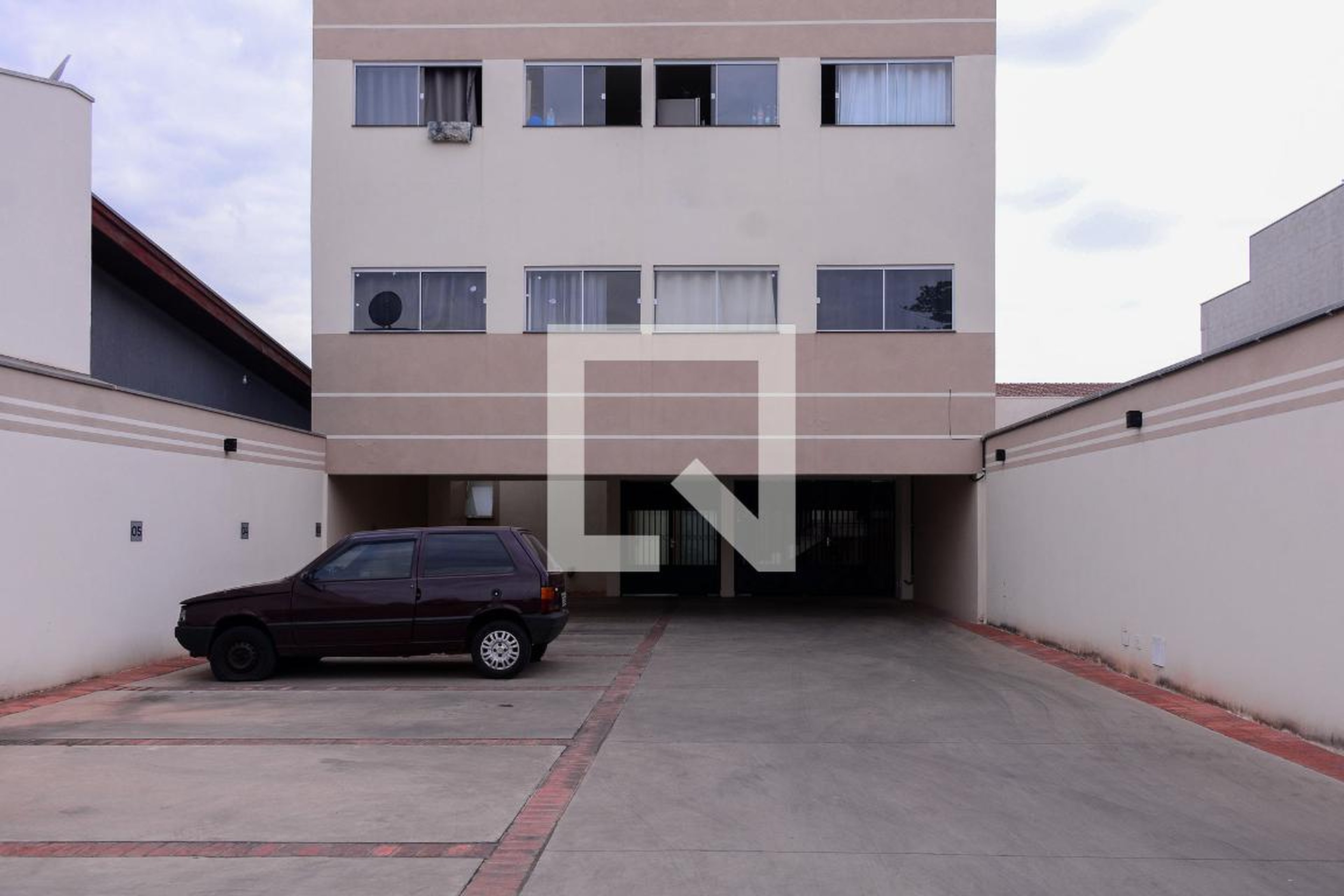 Fachada Condomínio em Rua Ibirapuera, 943