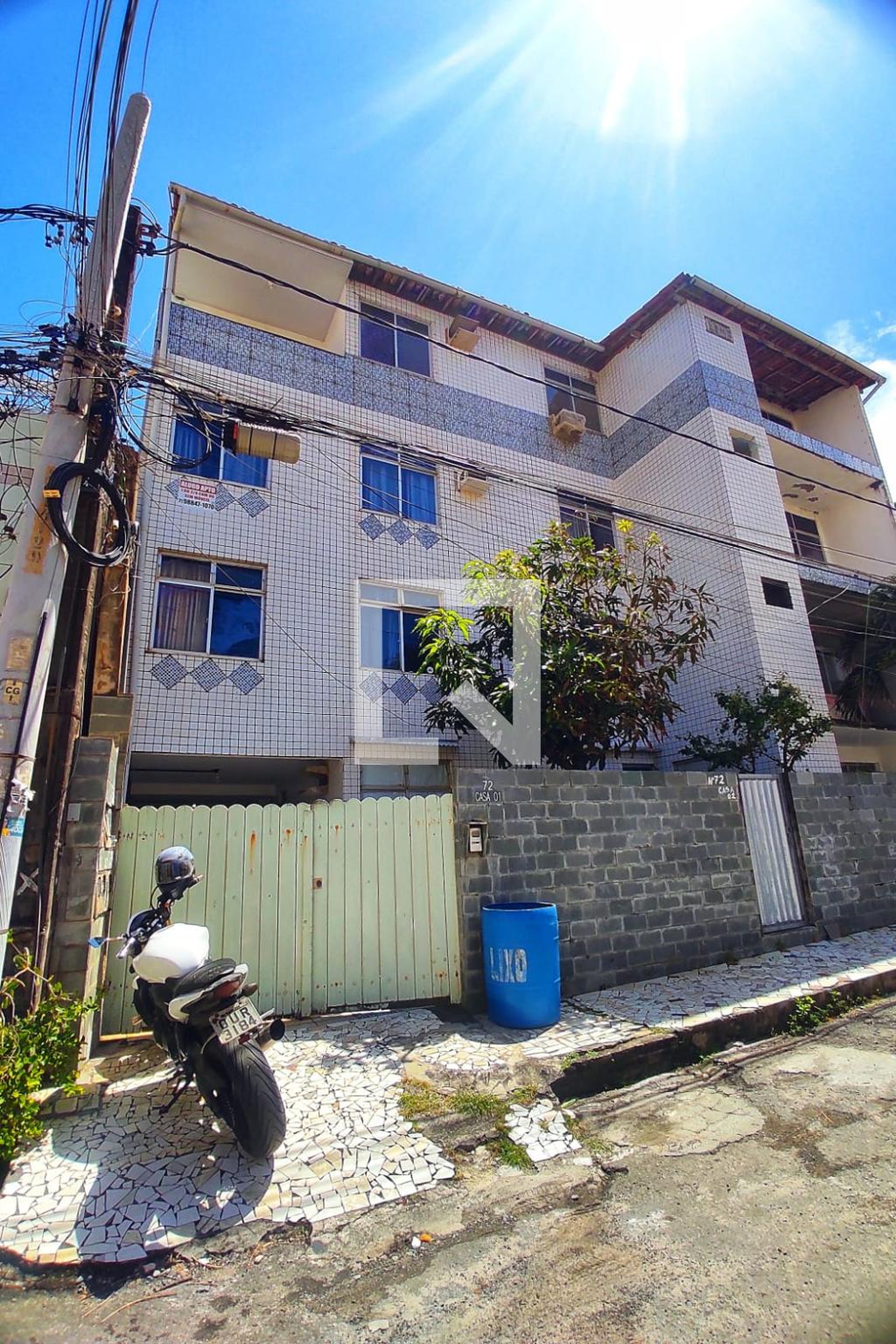 Fachada do Prédio Condomínio em 2A Travessa Dom Eugênio Sáles, 72