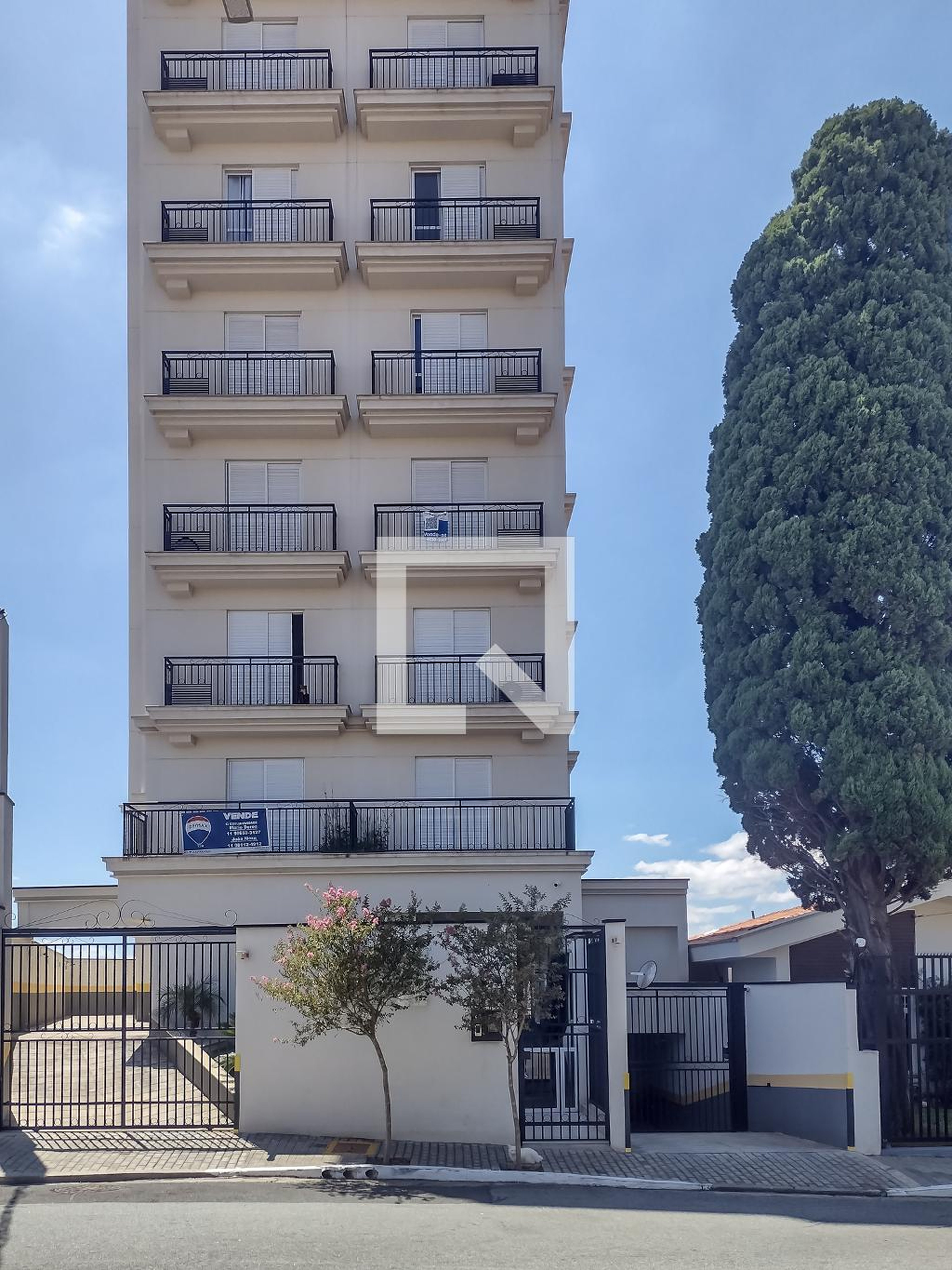 Fachada Condomínio em Rua Coronel Jordão, 201