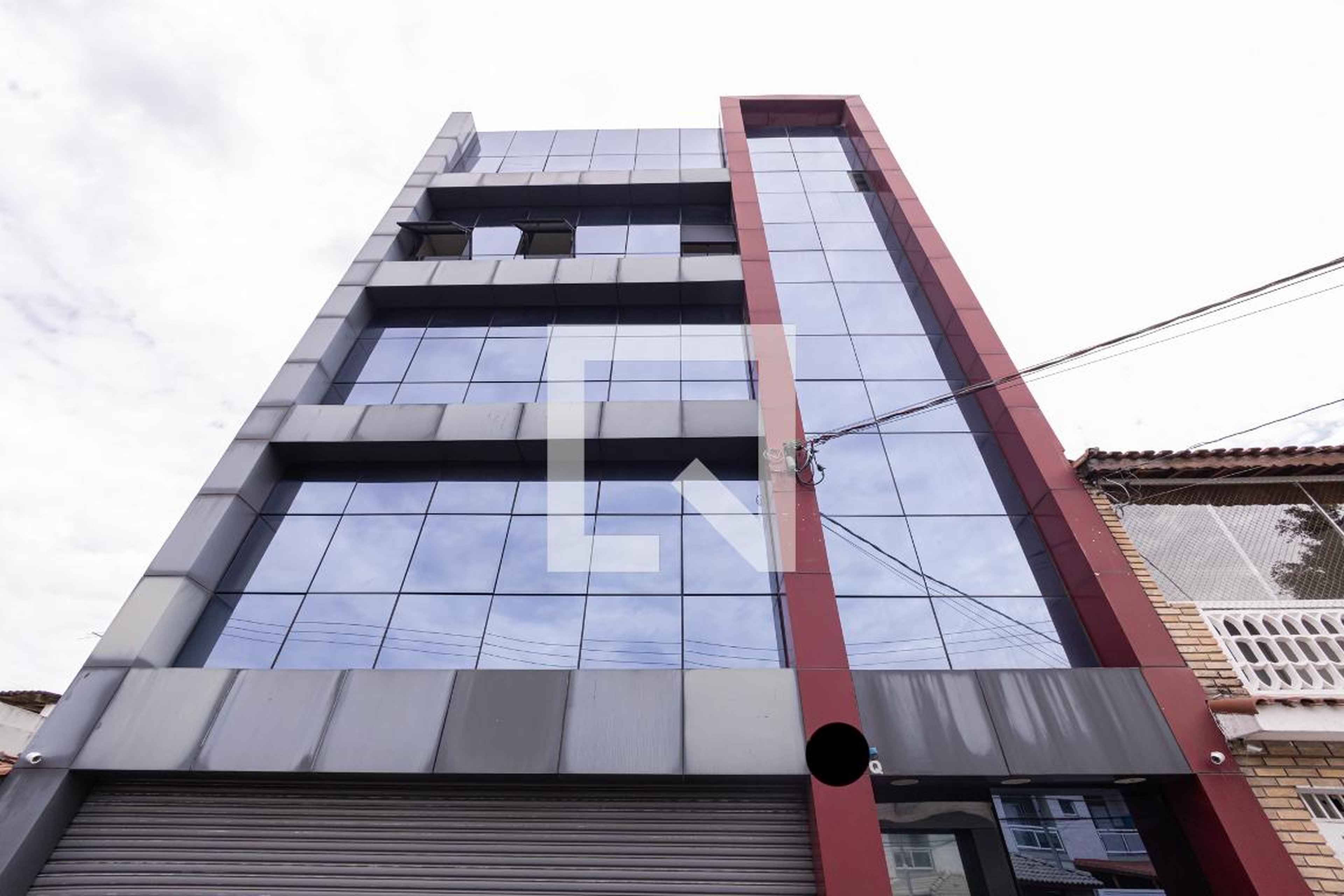 Fachada Condomínio em Rua Antonieta de Morais, 526