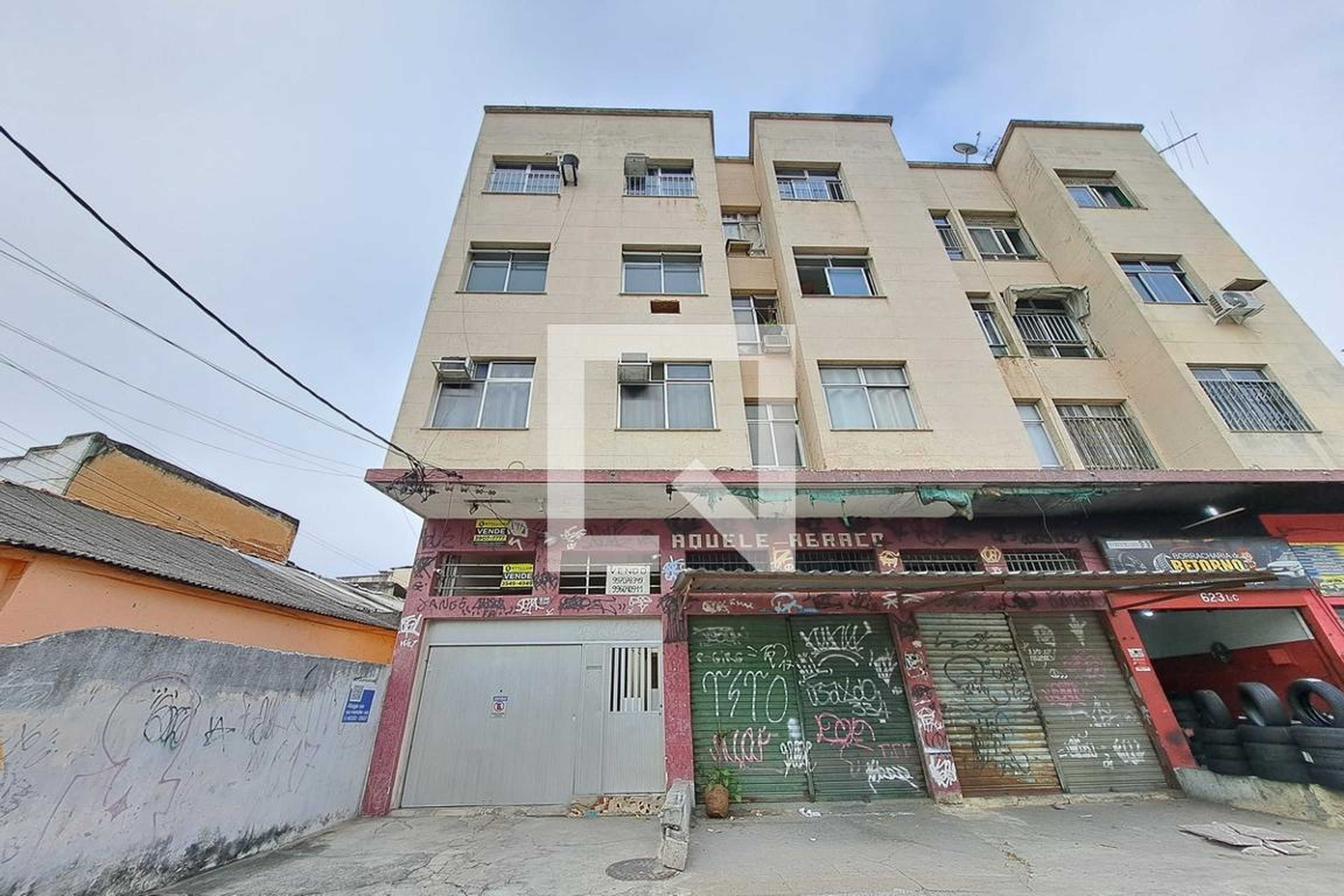 Fachada Condomínio Torres de Pilares