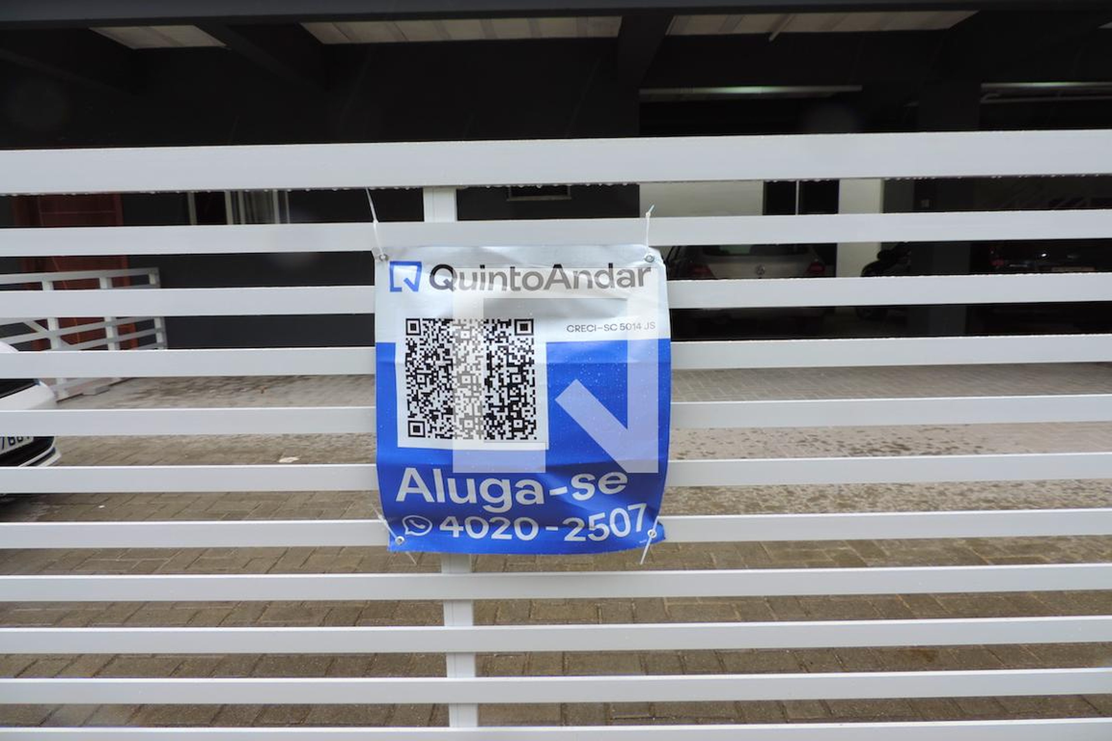 Fachada Condomínio em Servidão das Águias, 101