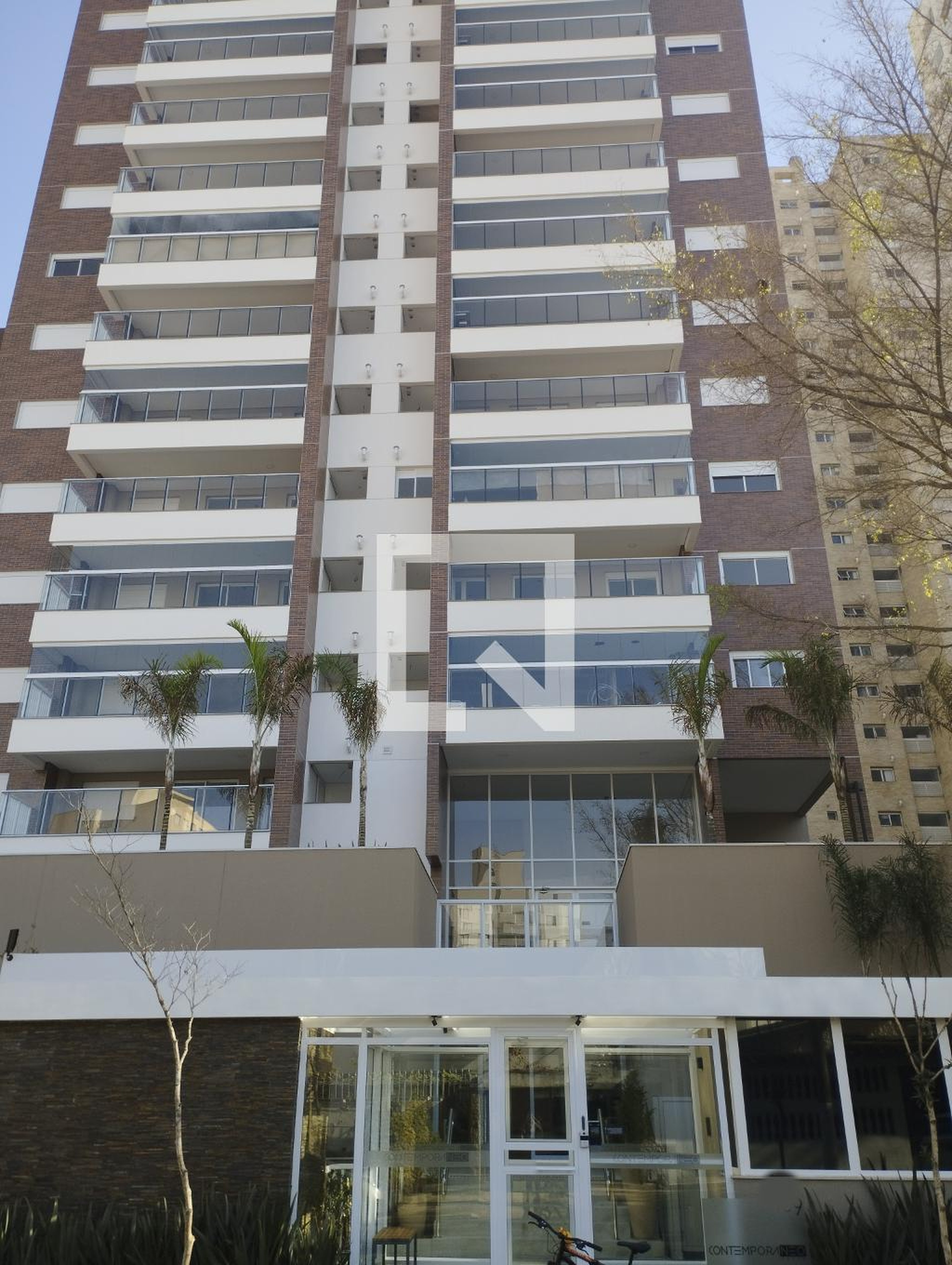 Fachada Edifício Contemporâneo Saúde