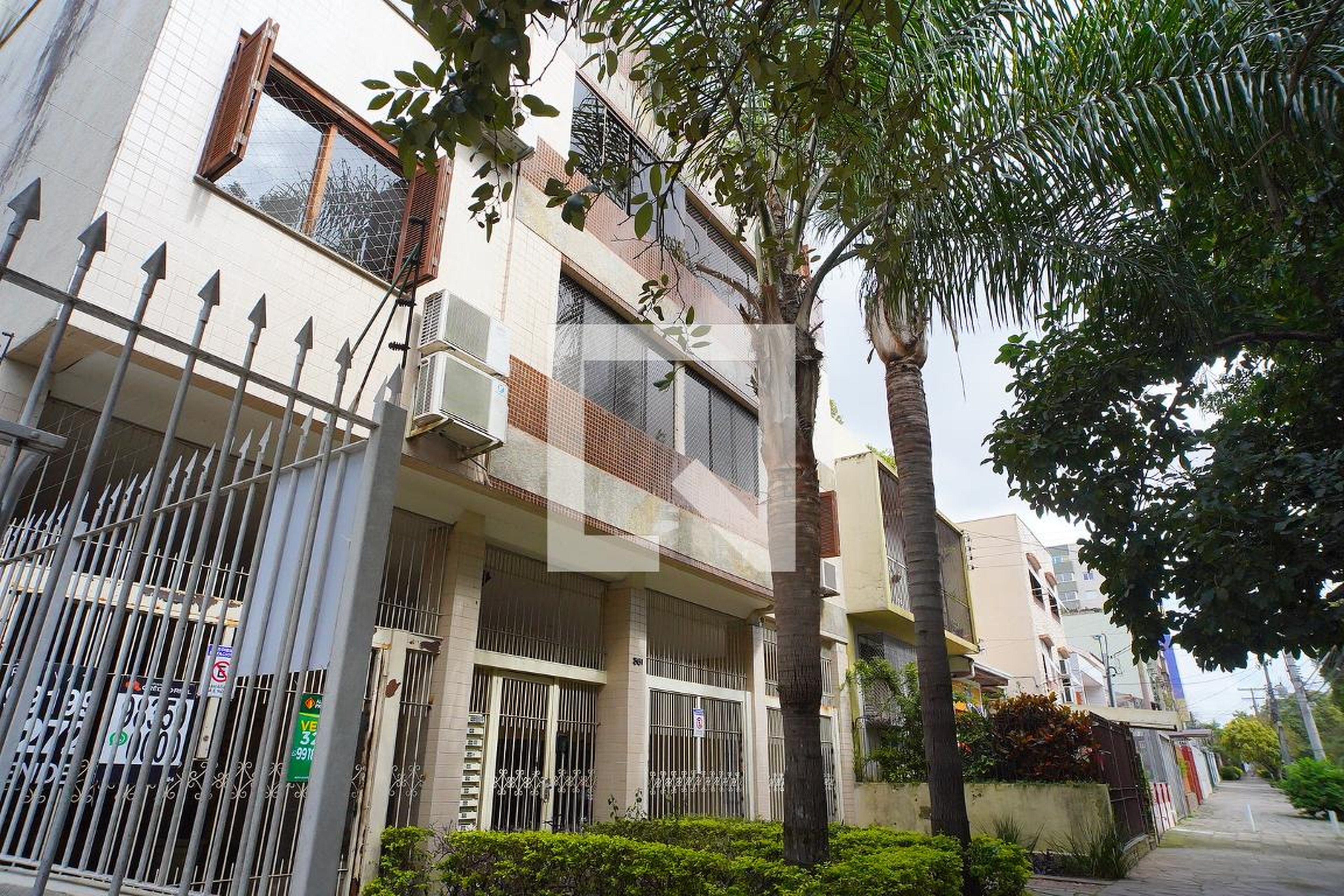 Fachada do Condomínio Residencial La Petite Residence