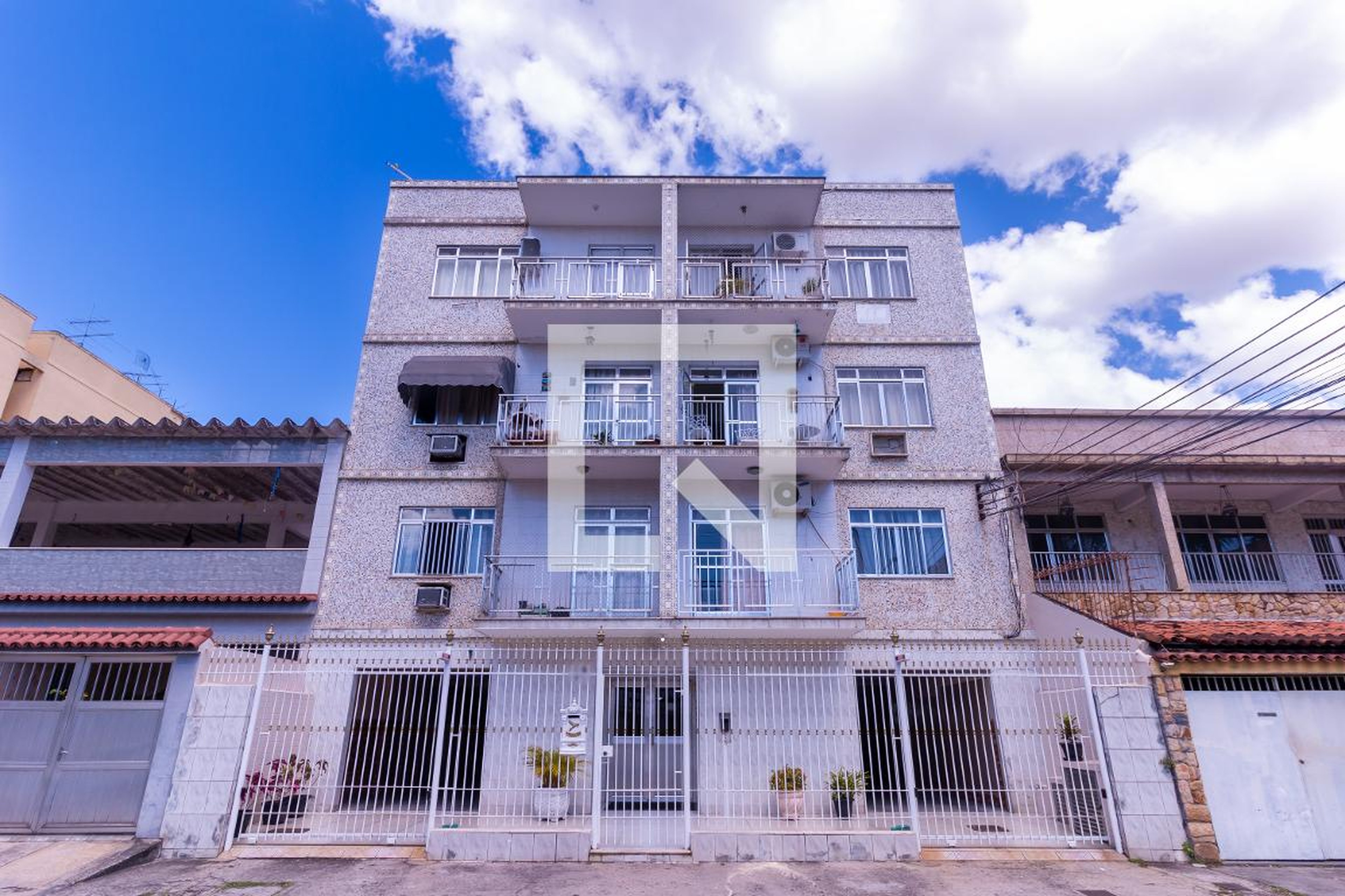 Fachada do Prédio Condomínio em Rua Manuel de Araújo, 149