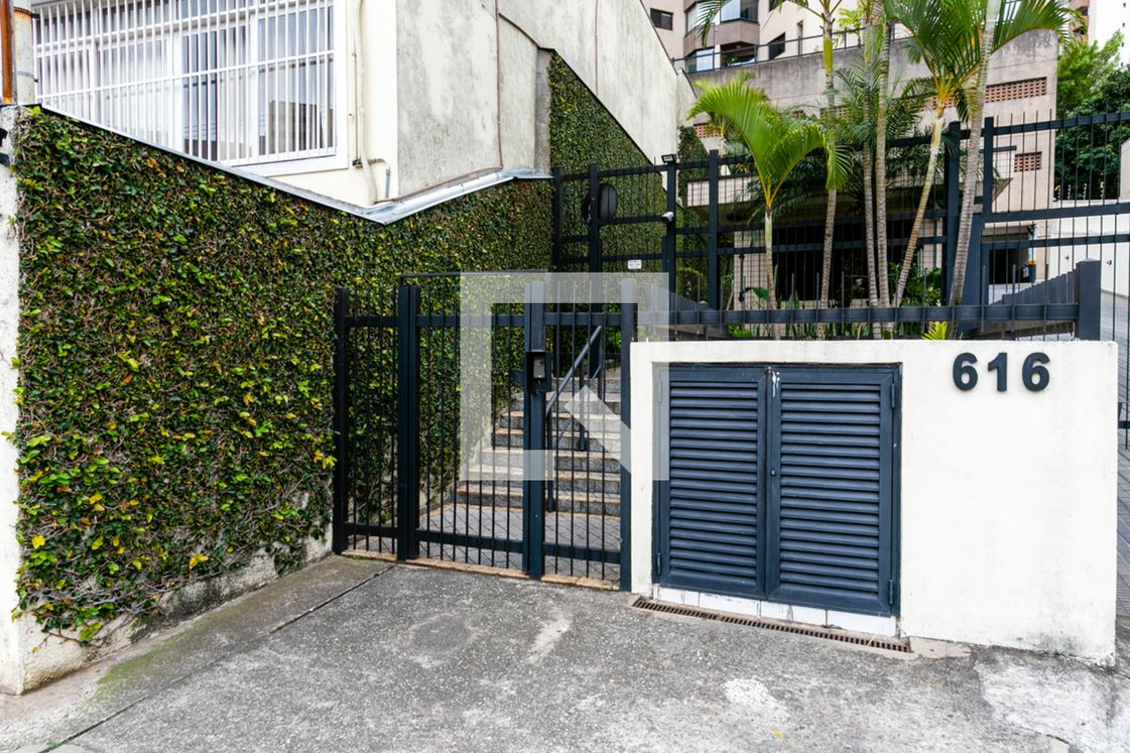 Fachada do condomínio Condomínio Santana Green