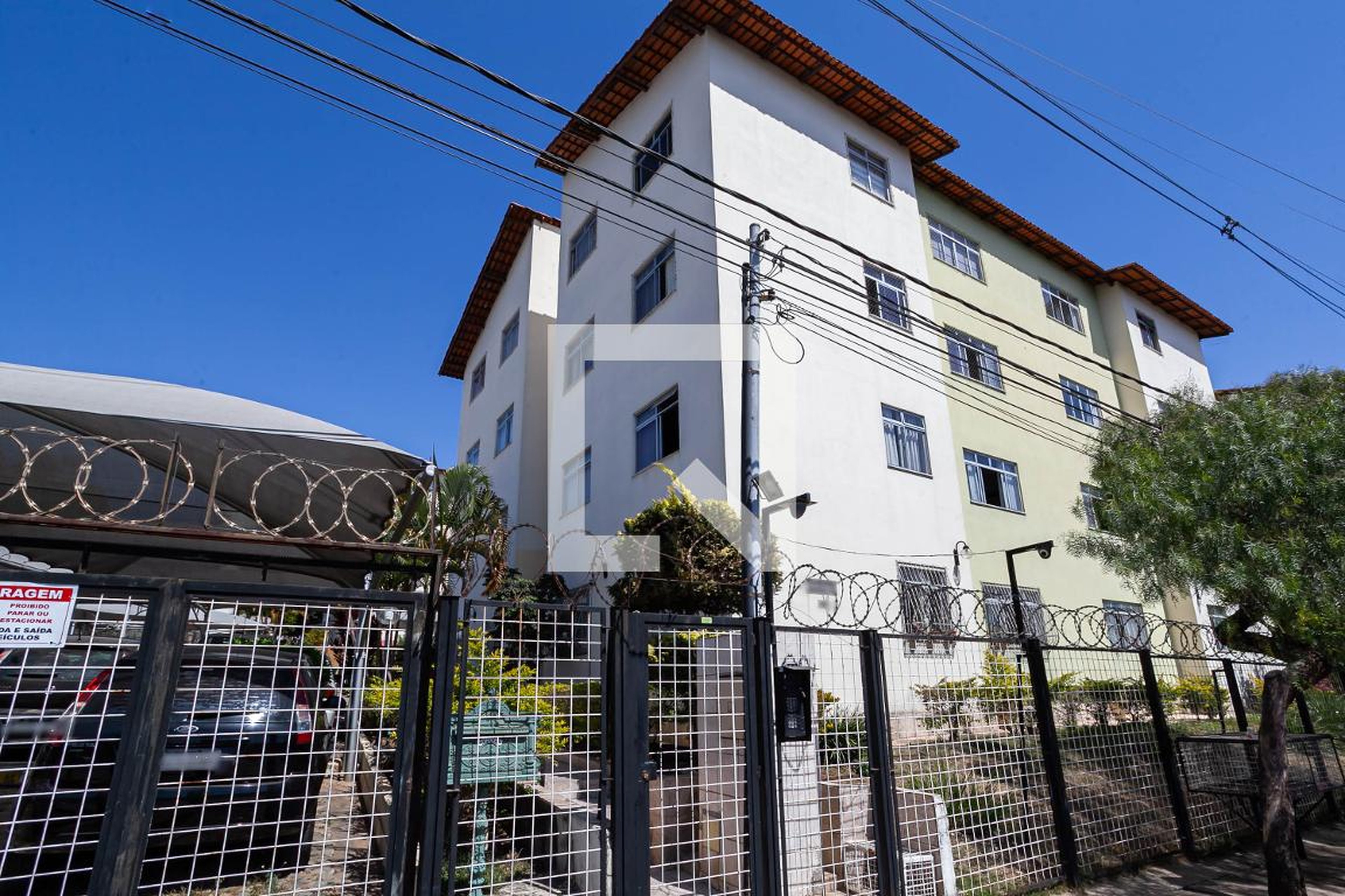 Fachada Condomínio em Rua Lila Borja, 21