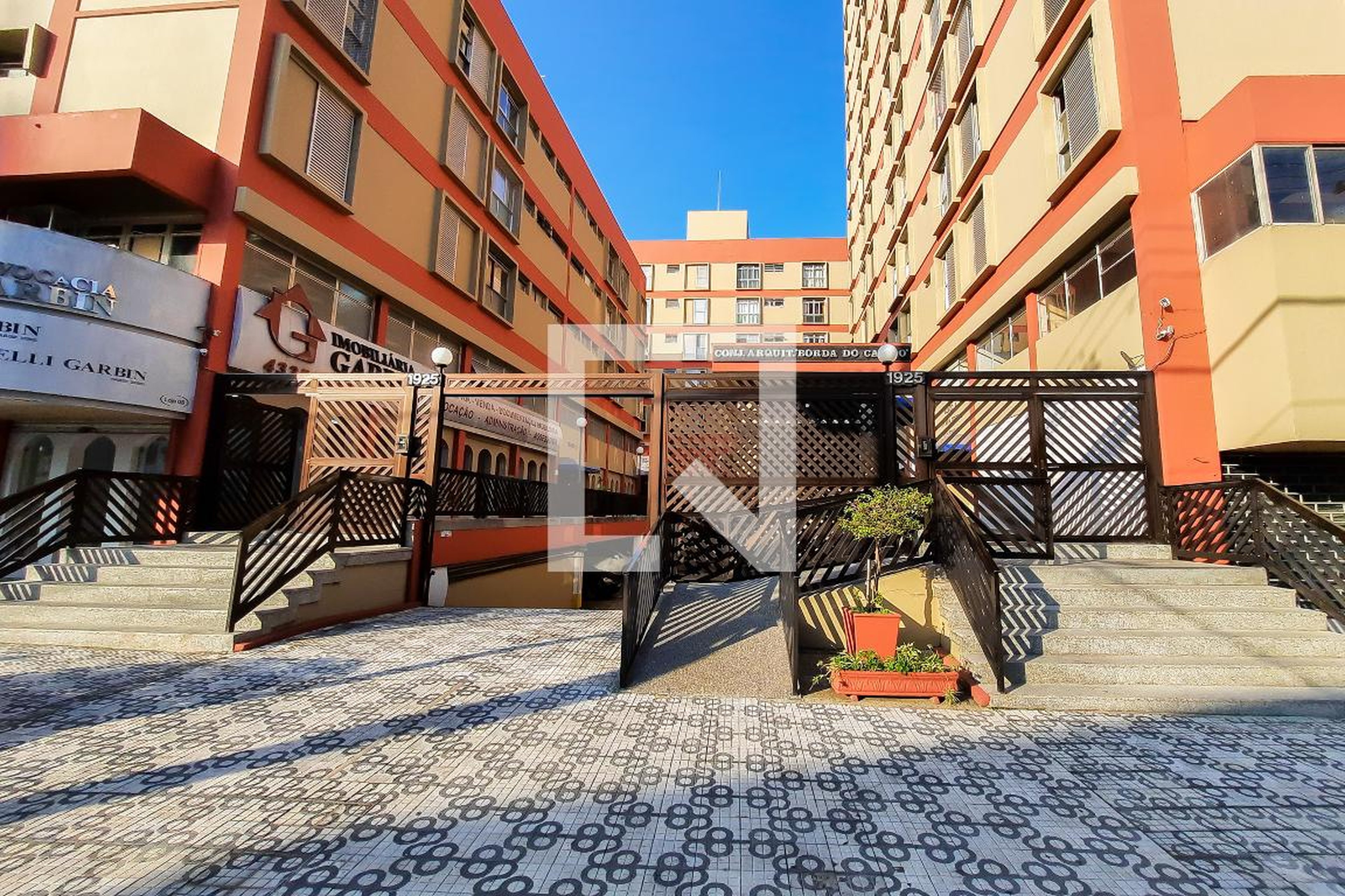 Fachada do Condomínio Condomínio em Rua Marechal Deodoro, 1930