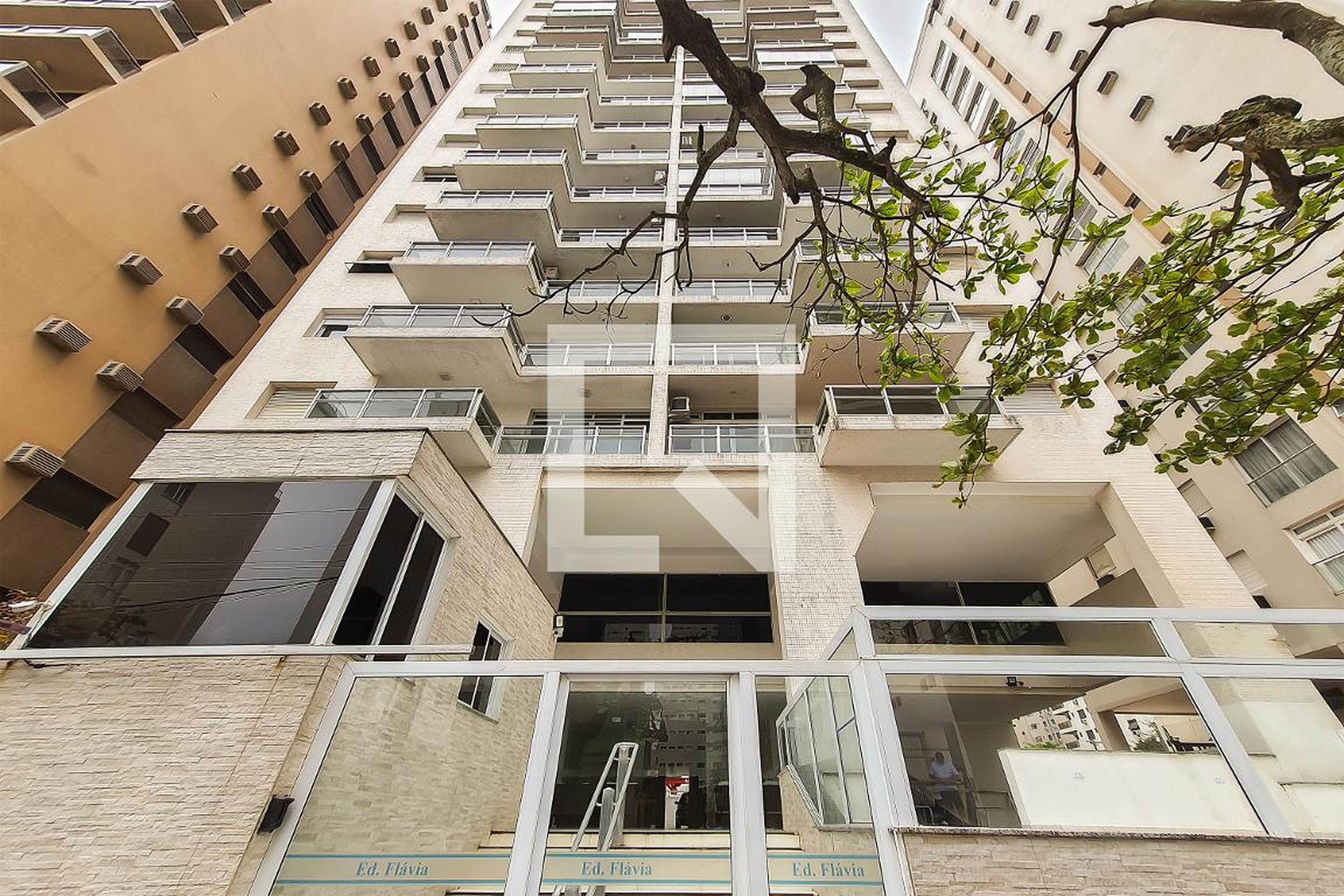 Fachada do Prédio Condomínio Flávia