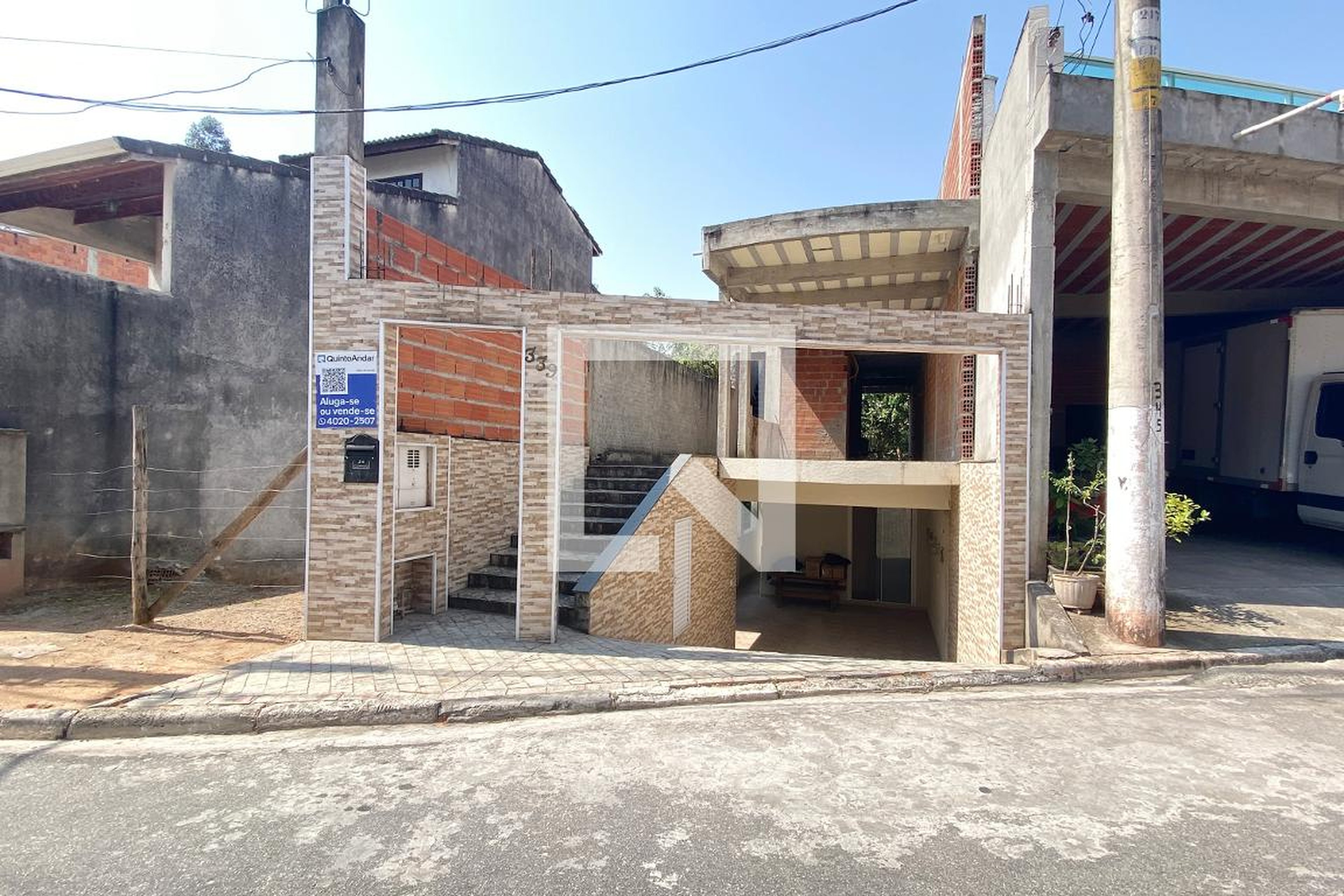 Fachada Condomínio em Rua Bronze, 339