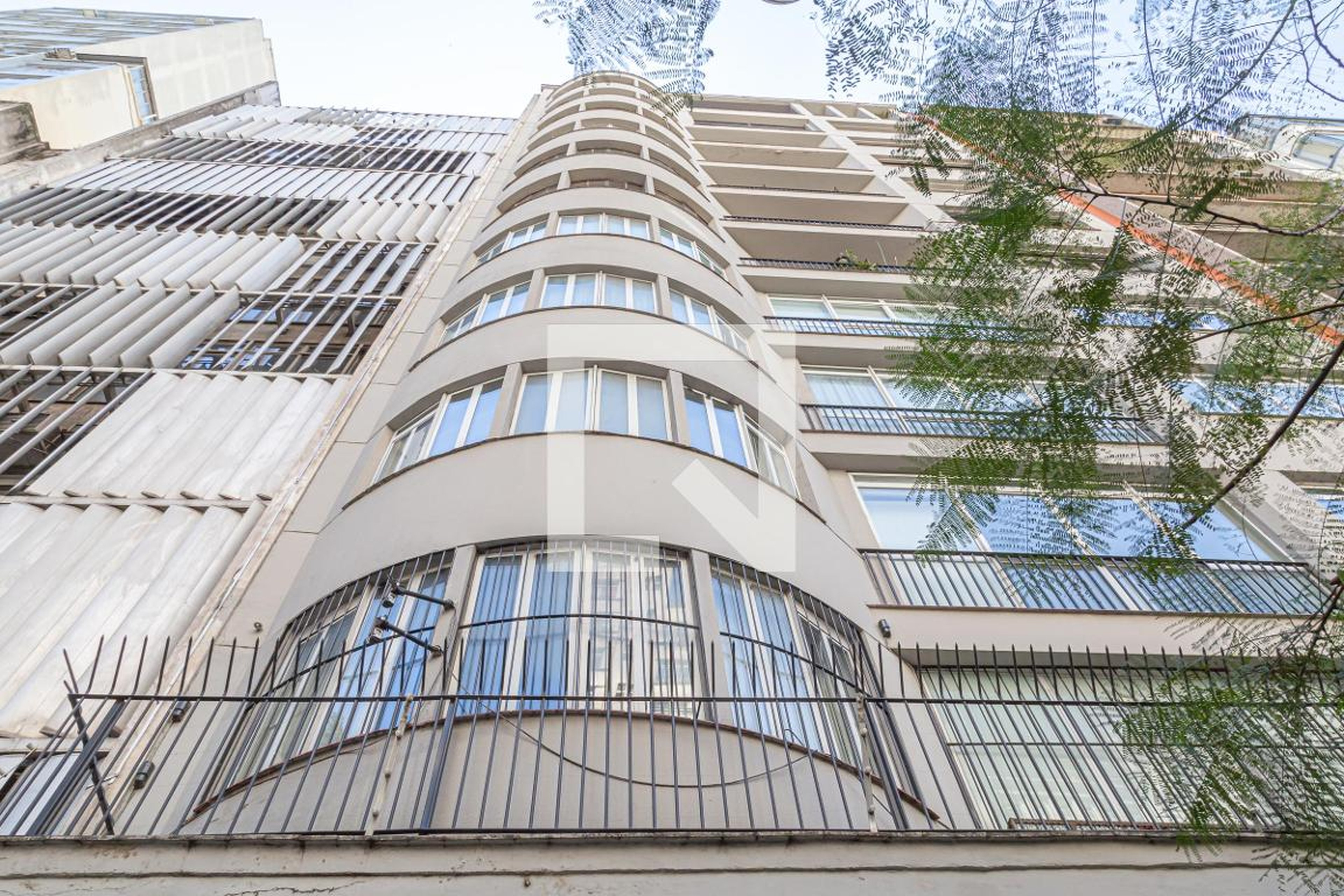 Fachada do Condomínio Condomínio Maria Paula