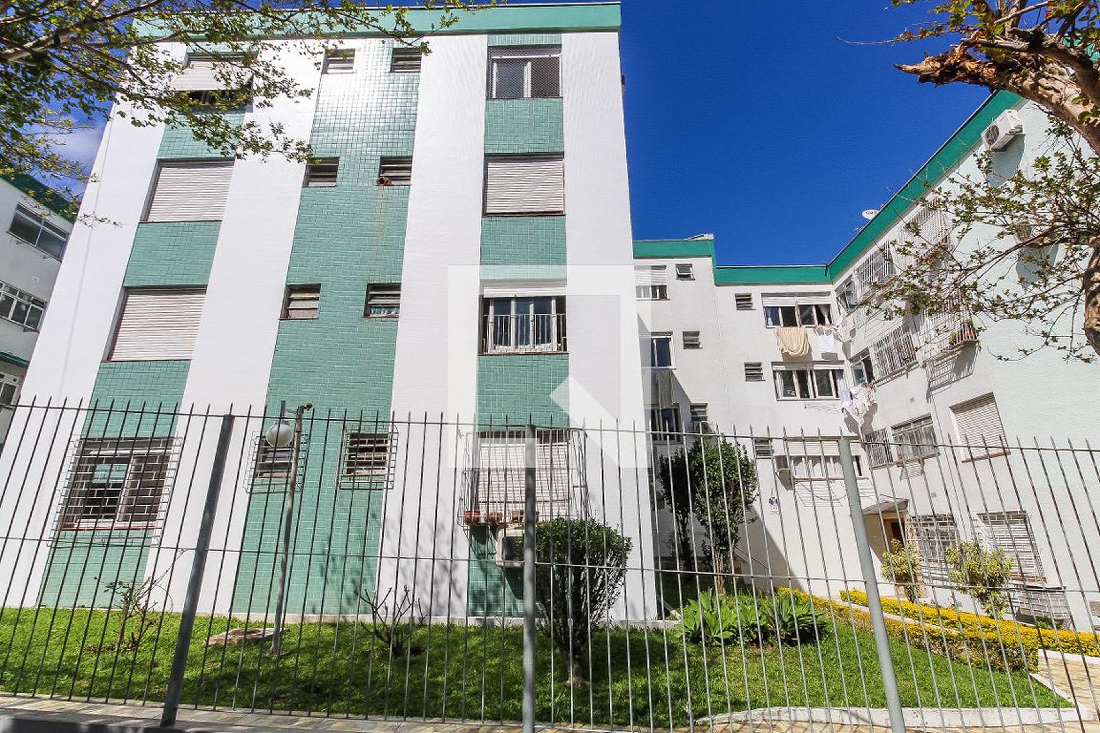 Fachada Condomínio em Rua Domingos Seguézio, 168