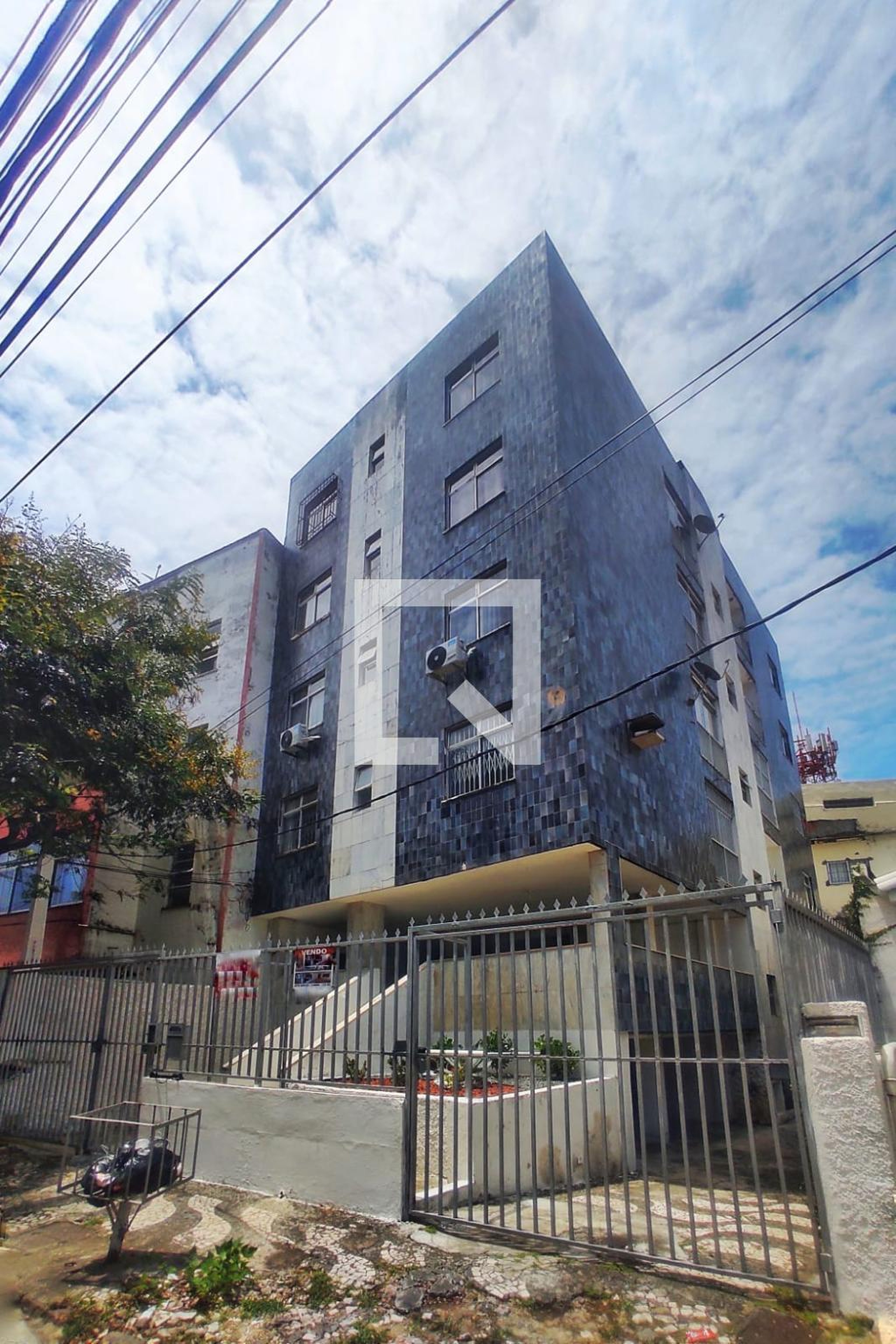 Fachada do Prédio Condomínio em Rua Jequié, 98