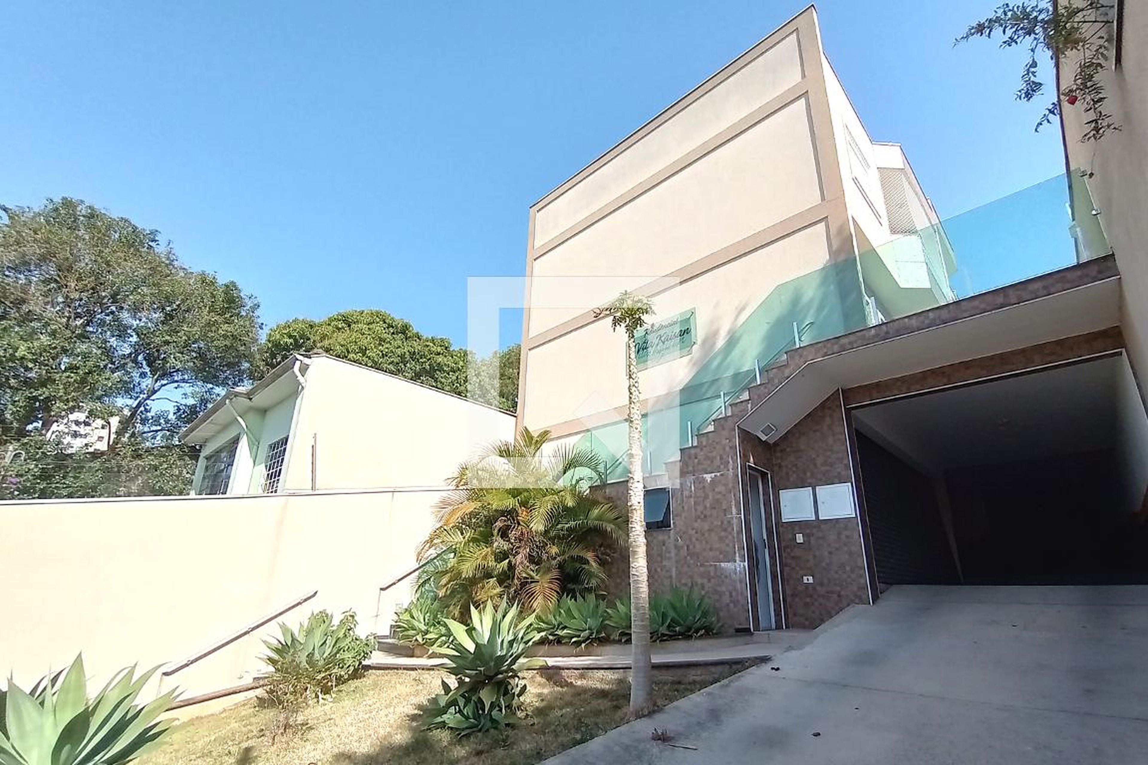 Fachada do Condomínio Condomínio em Rua Trapiche, 61