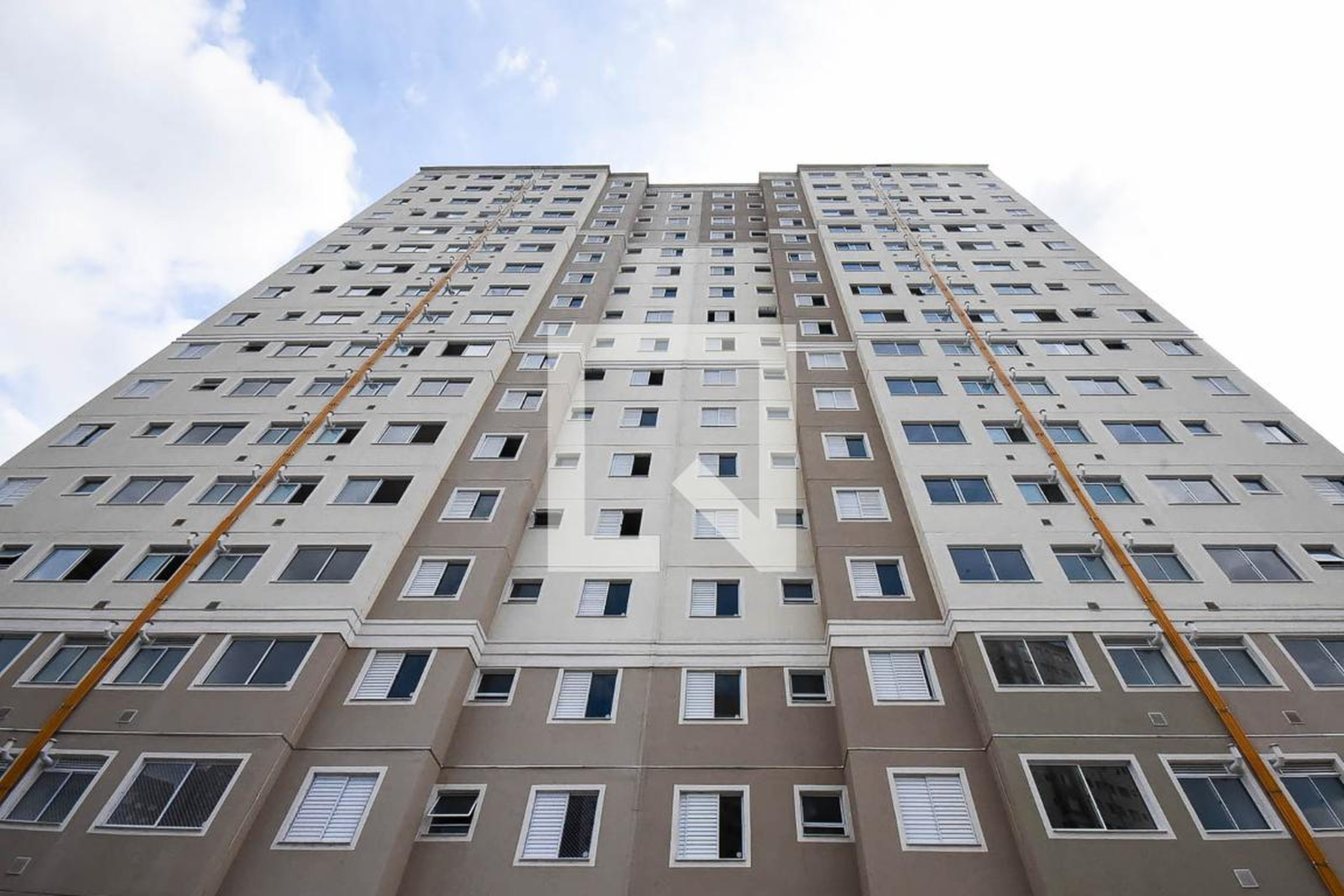 Fachada Condomínio em Rua João Simões de Souza, 60