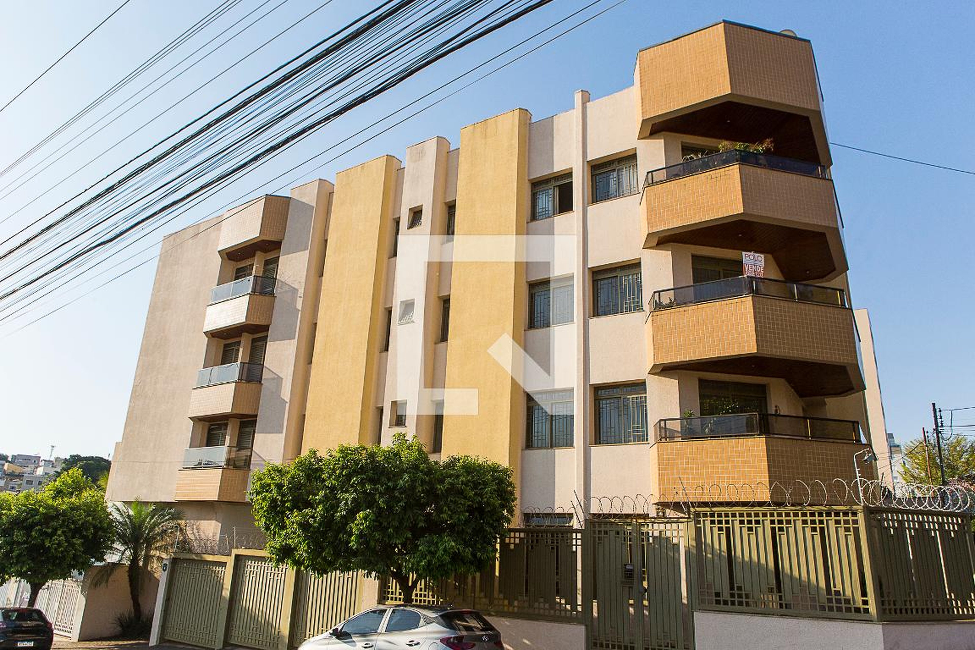 Fachada Condomínio em Rua Coronel Antônio Alves Pereira, 1389