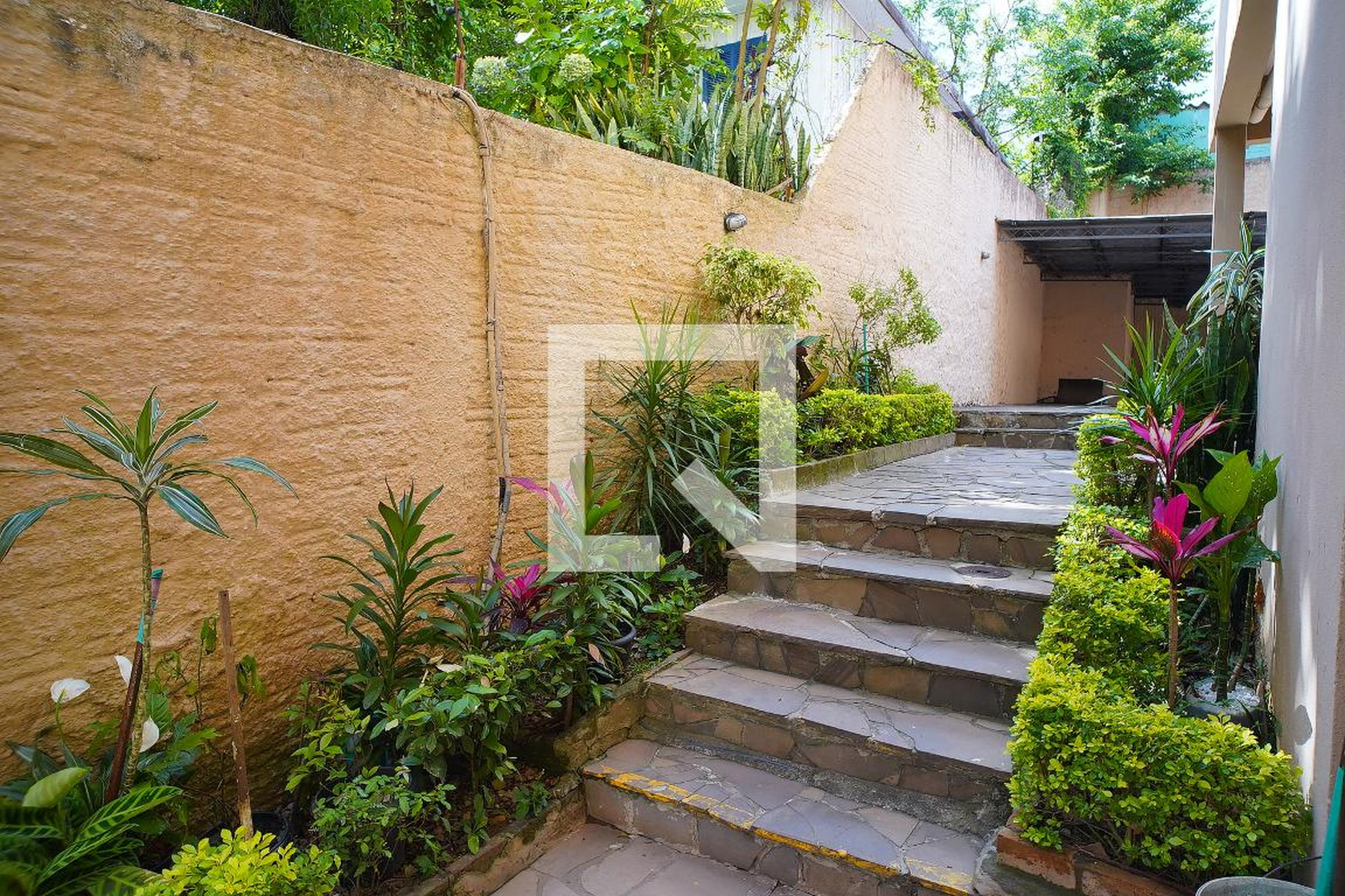 Entrada do Prédio - Edifício Porto de Pireu