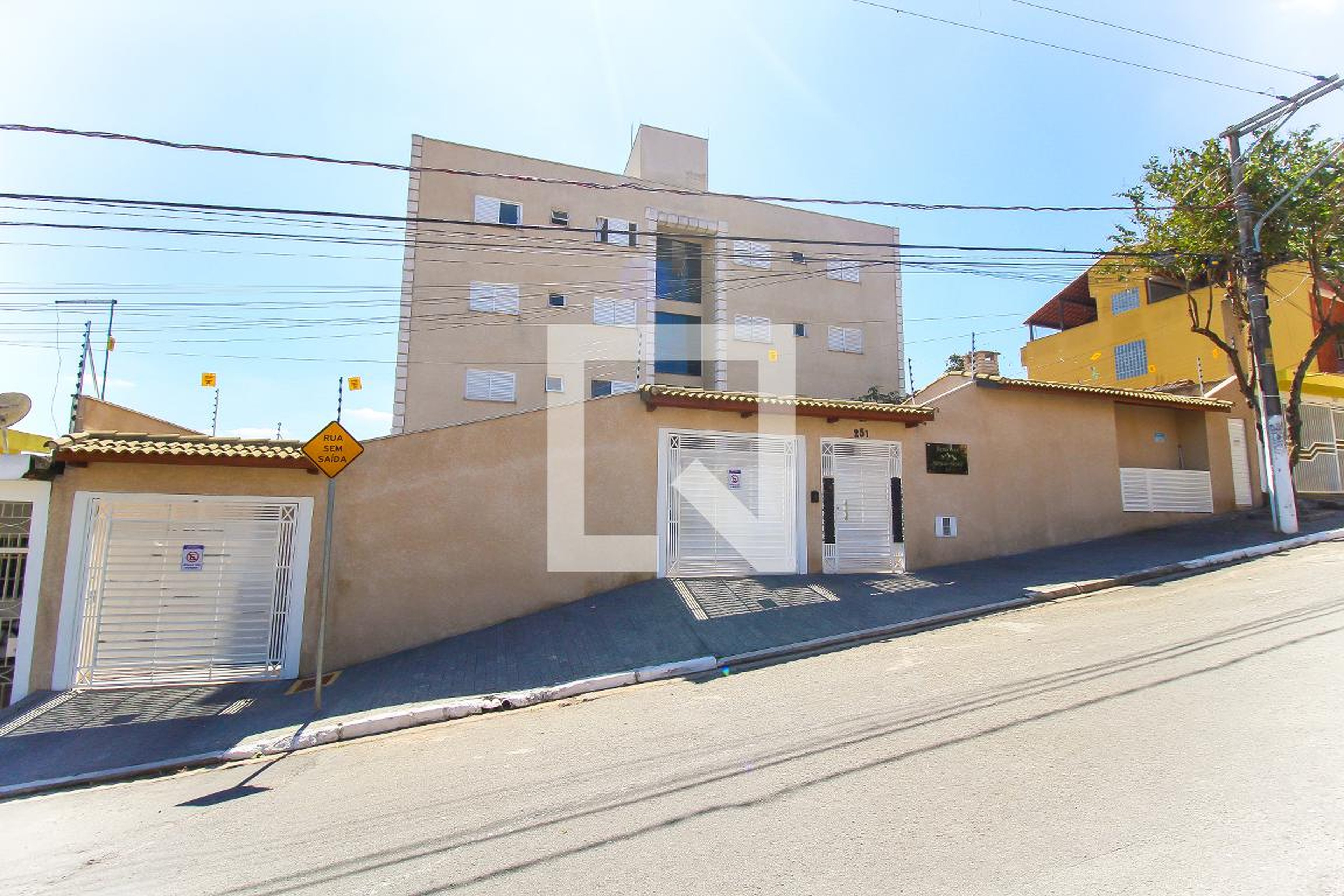 Fachada do Condomínio Residencial Serra do Panati