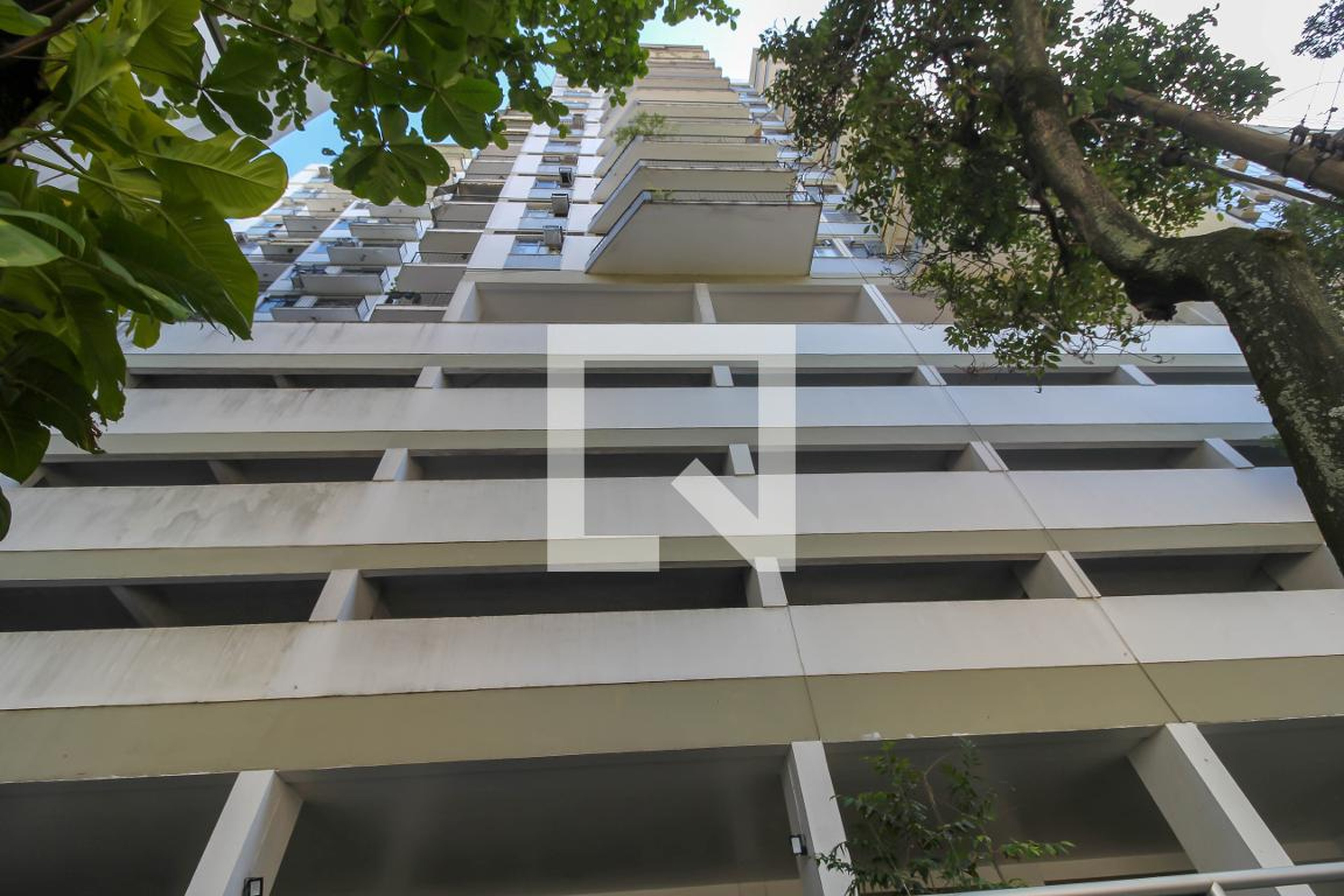 Fachada do Prédio Condomínio em Rua Conde Lages, 54 / 107