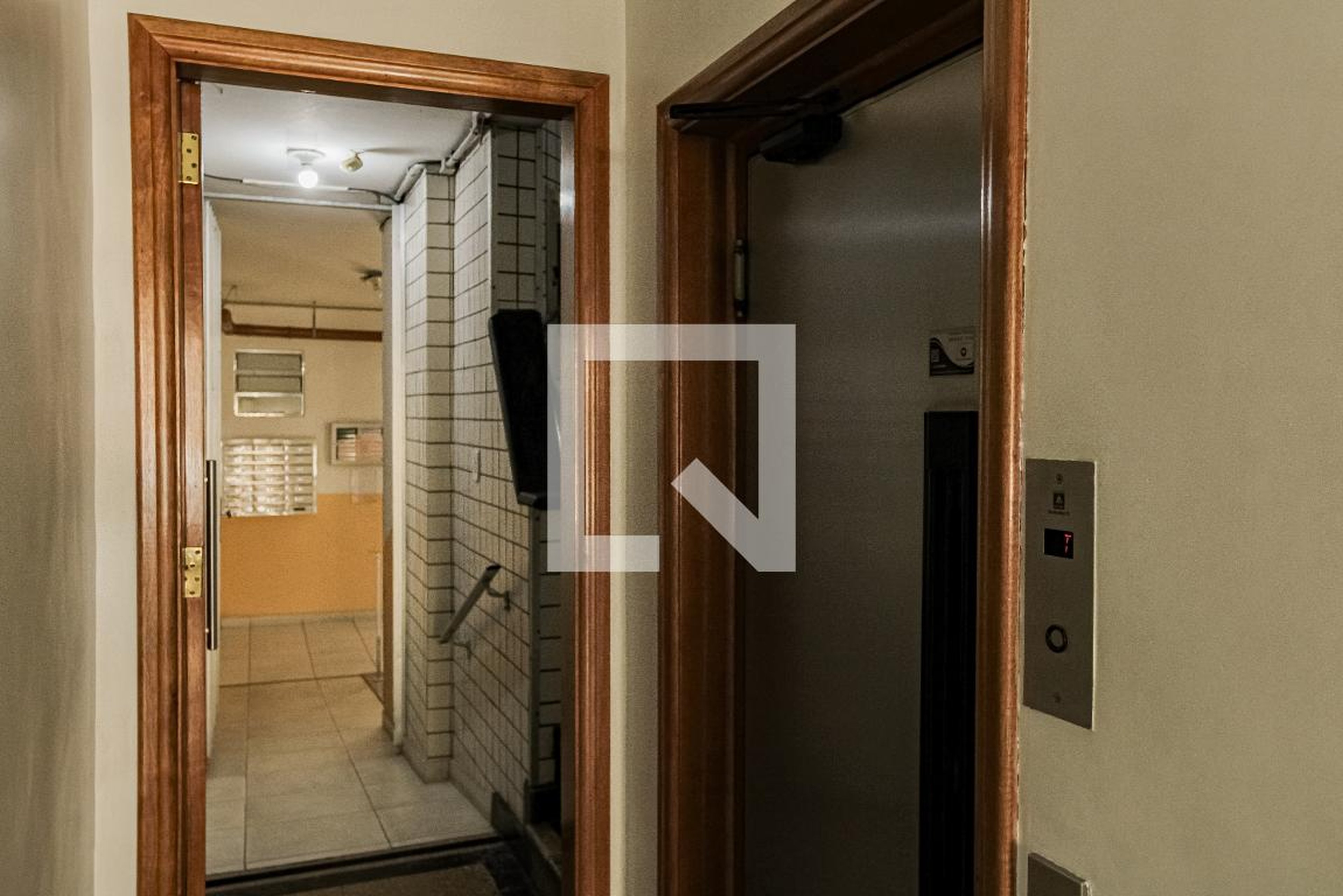 Elevador - Edifício Mirian