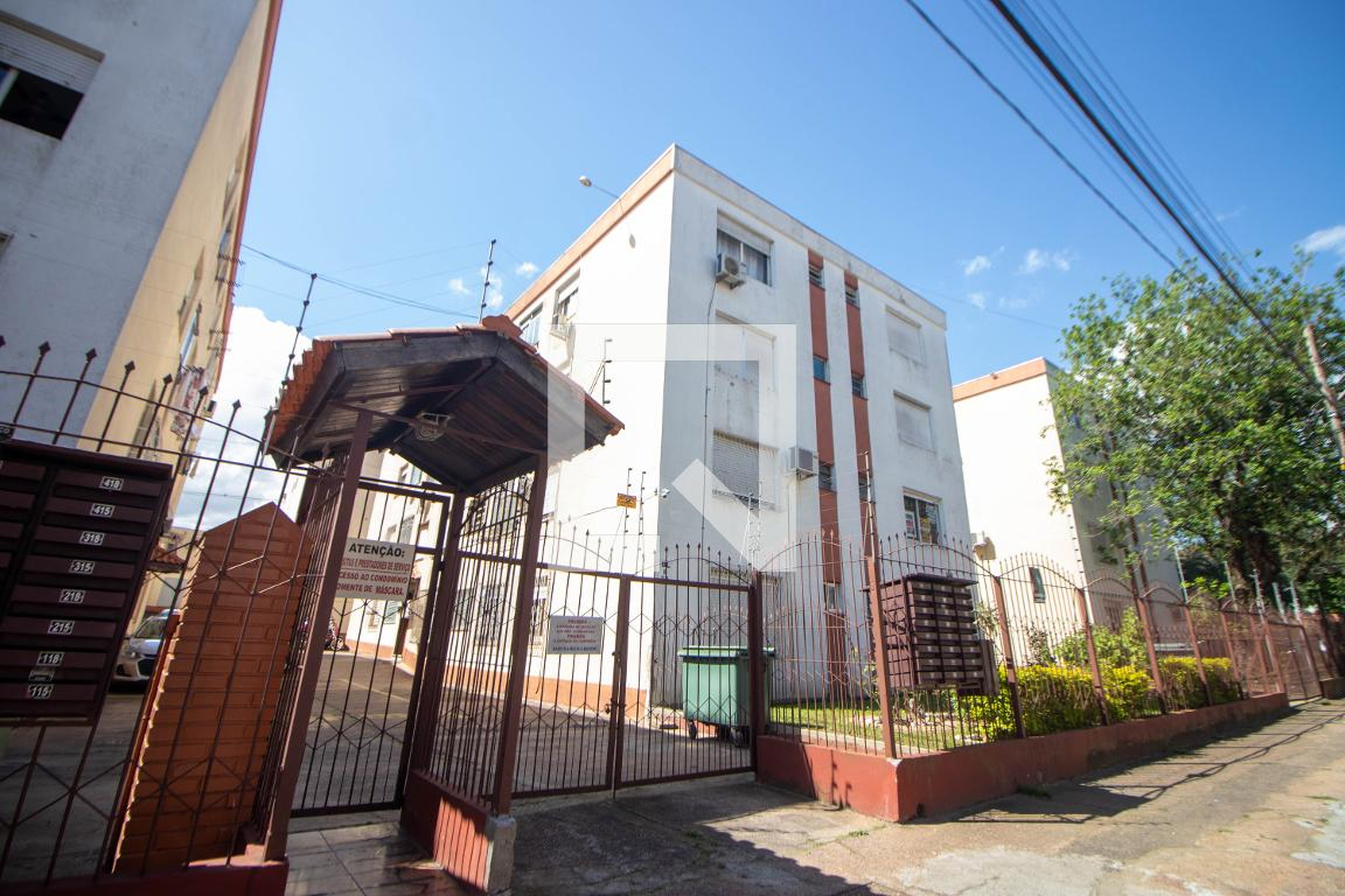 Fachada do Condomínio Condomínio Aruanã