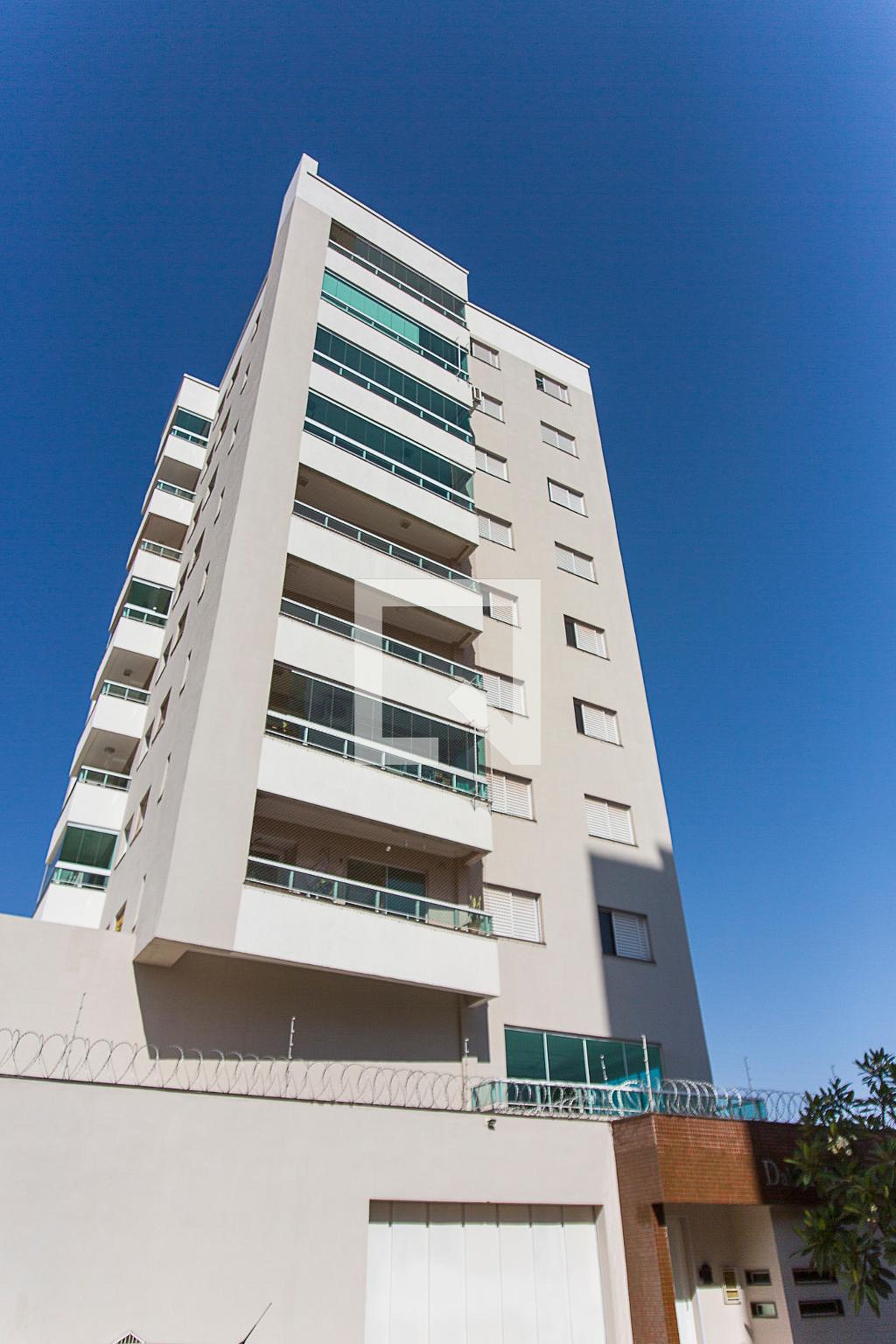 Fachada Condomínio Sabota Residence