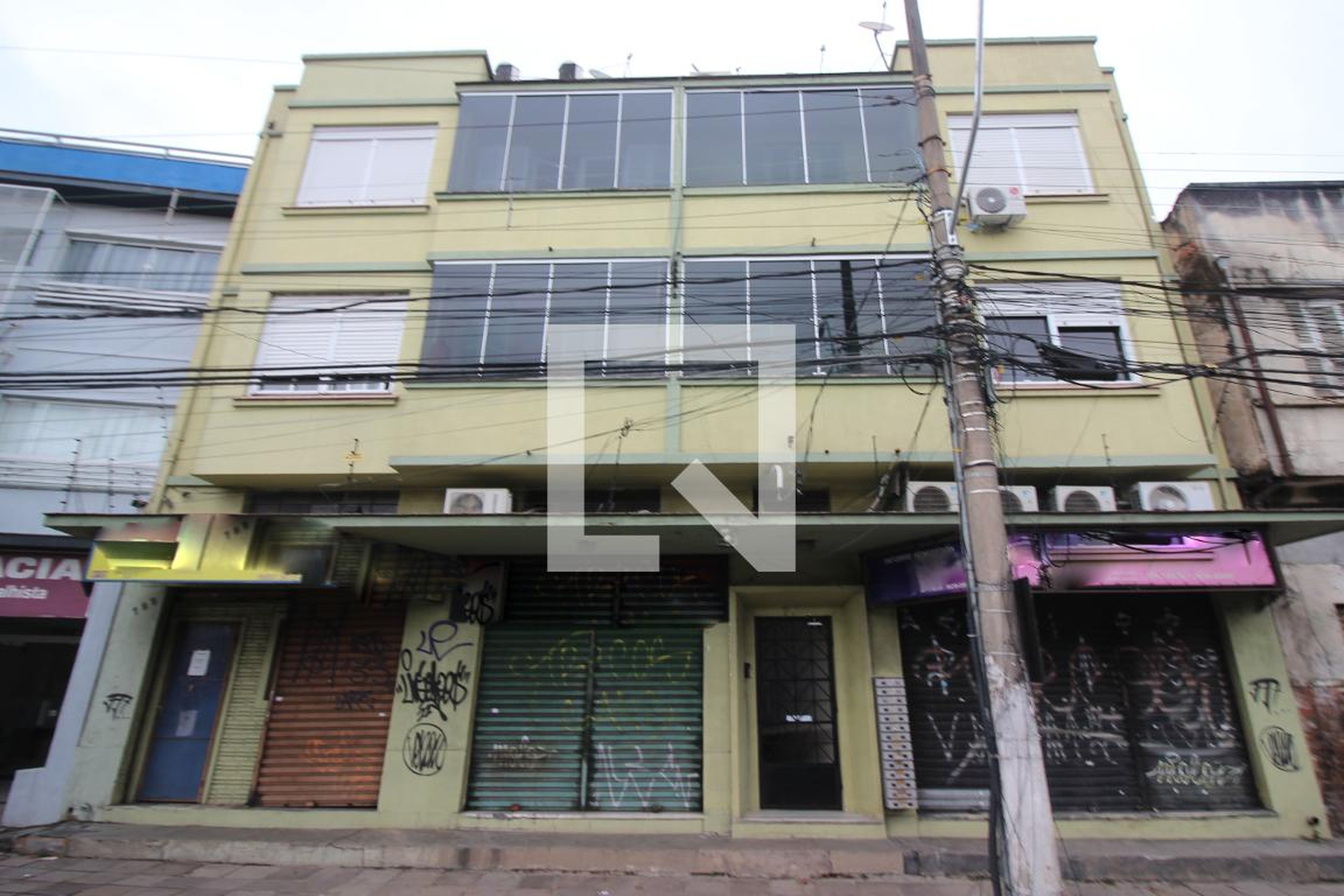 Fachada do Prédio Condomínio Maria e Leon