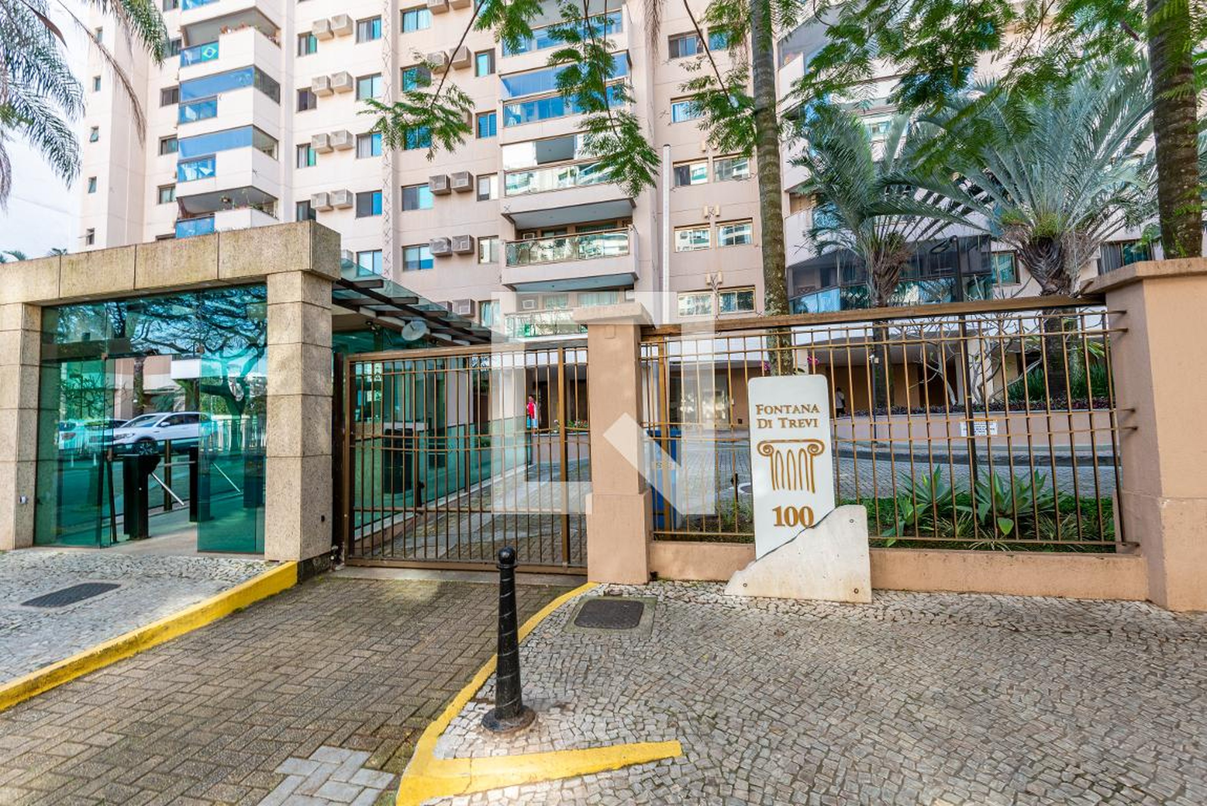 Fachada do Condomínio Condomínio Rio 2