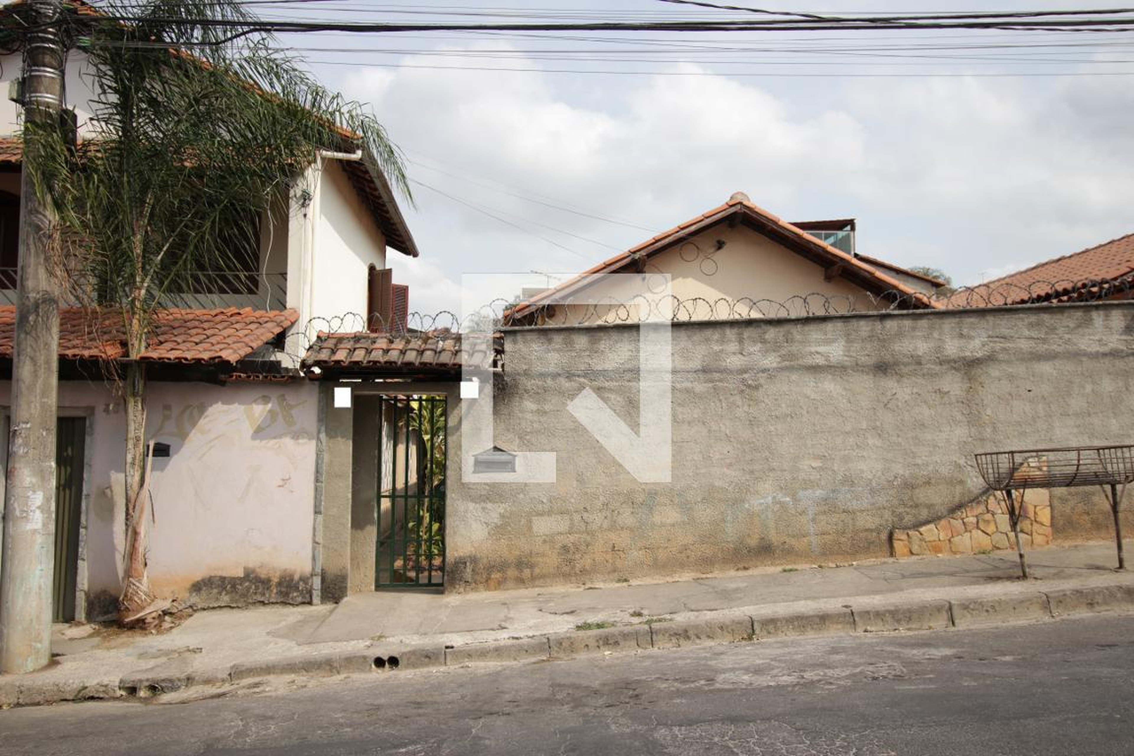 Fachada Condomínio em Rua Camões, 254