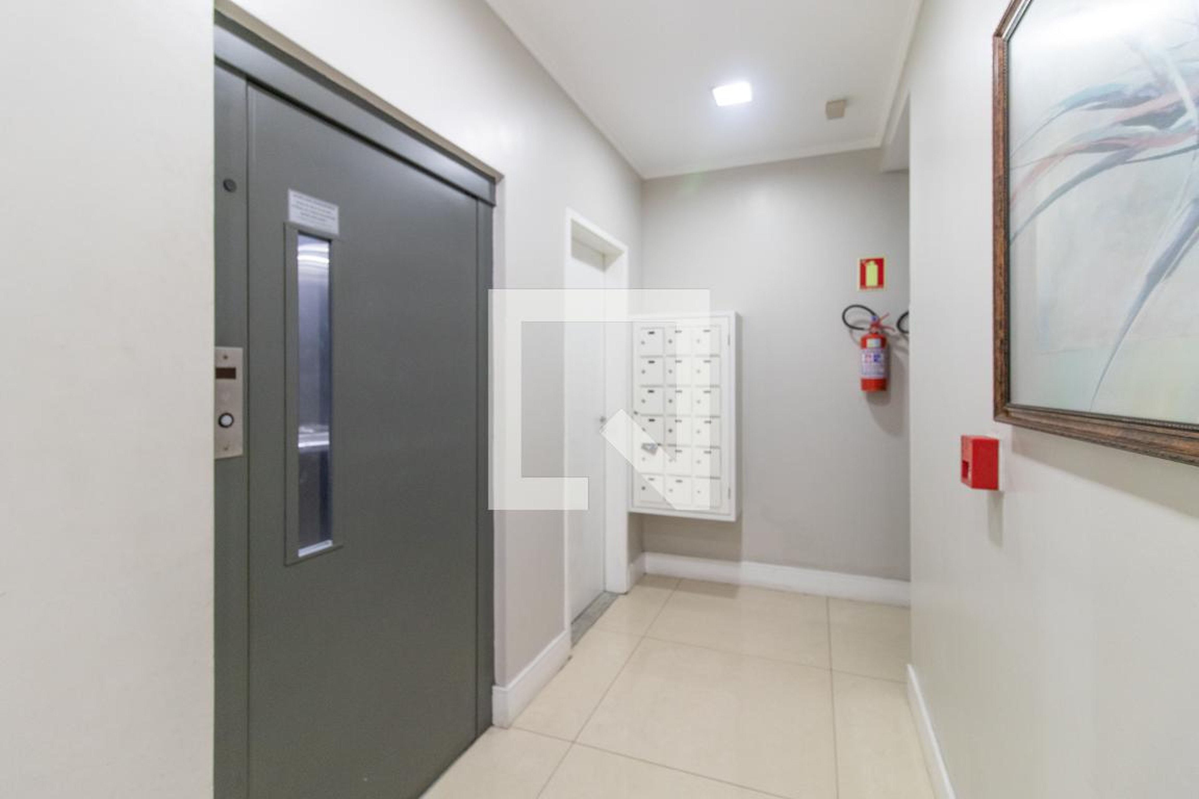 Elevador Condomínio em Avenida Coronel Gastão Haslocher Mazeron, 75