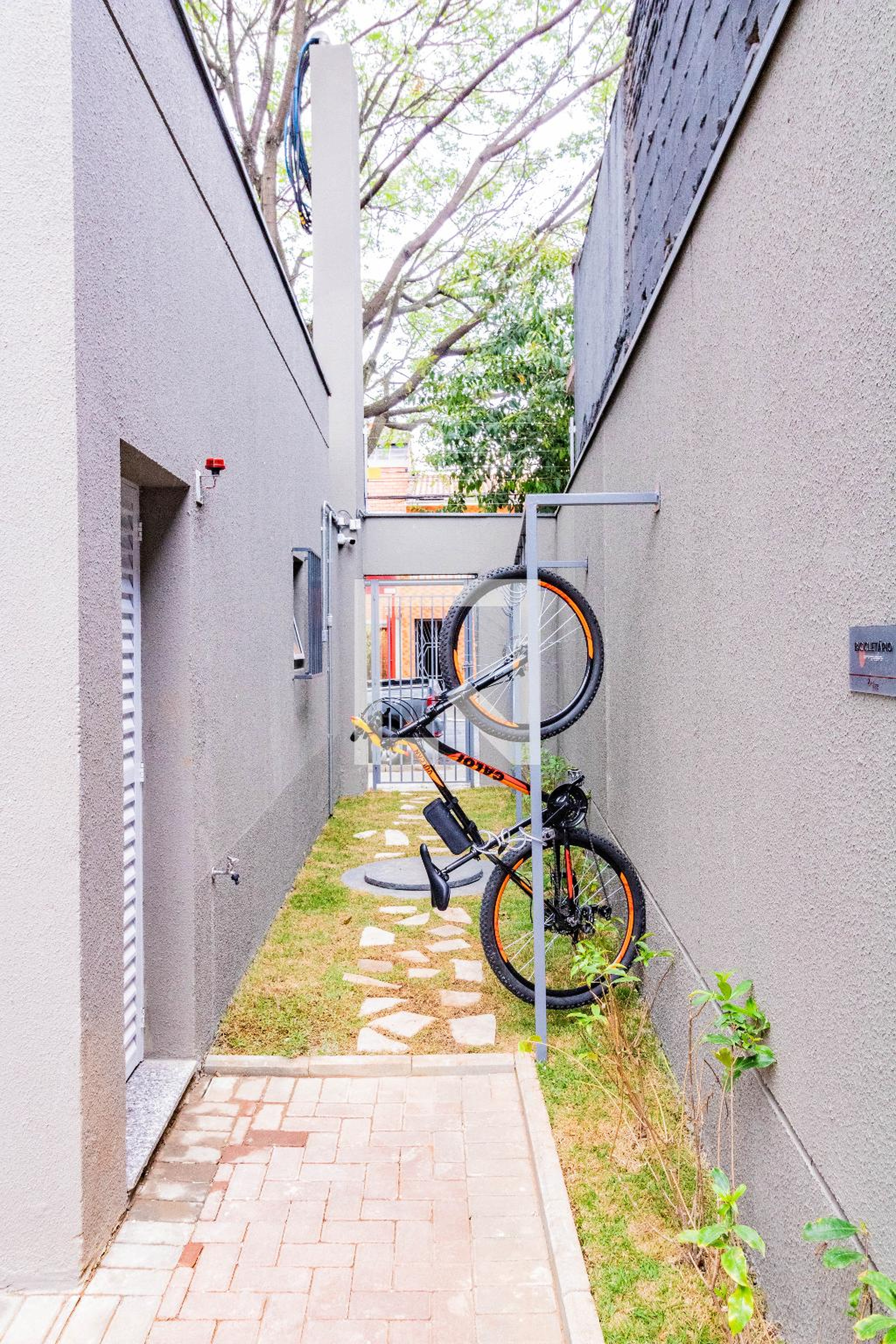 Bicicletario - Free Pça da Árvore