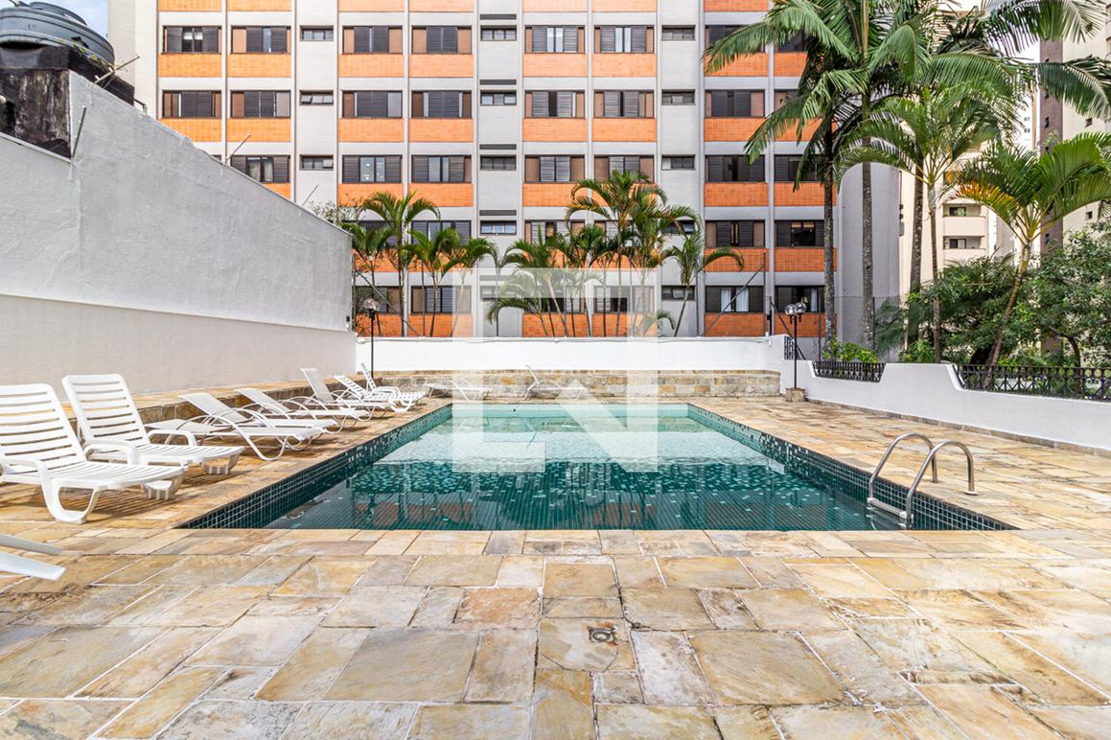 Piscina - Edifício Rio Odivelas