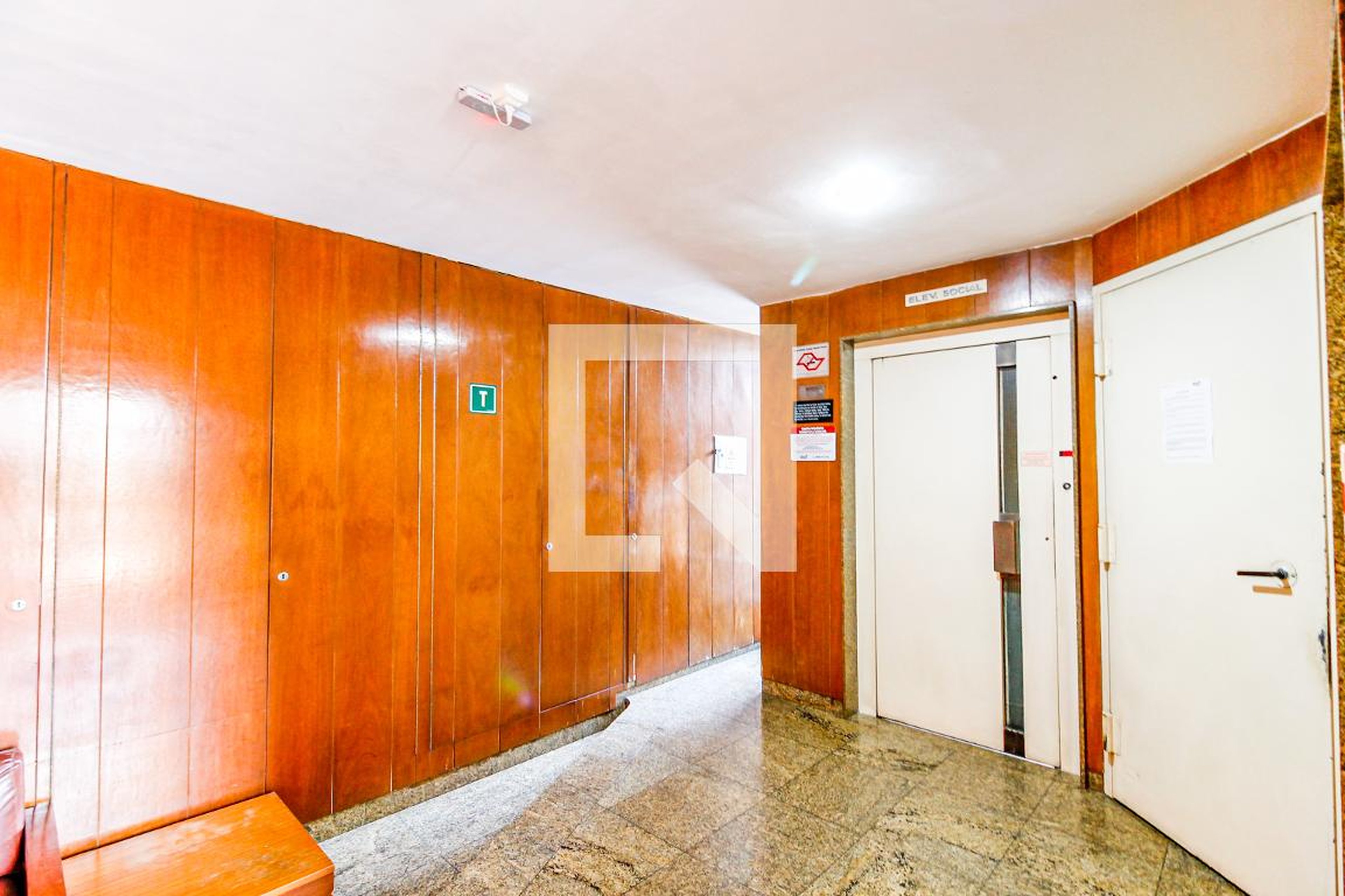 Hall - Edifício Carlos Eduardo