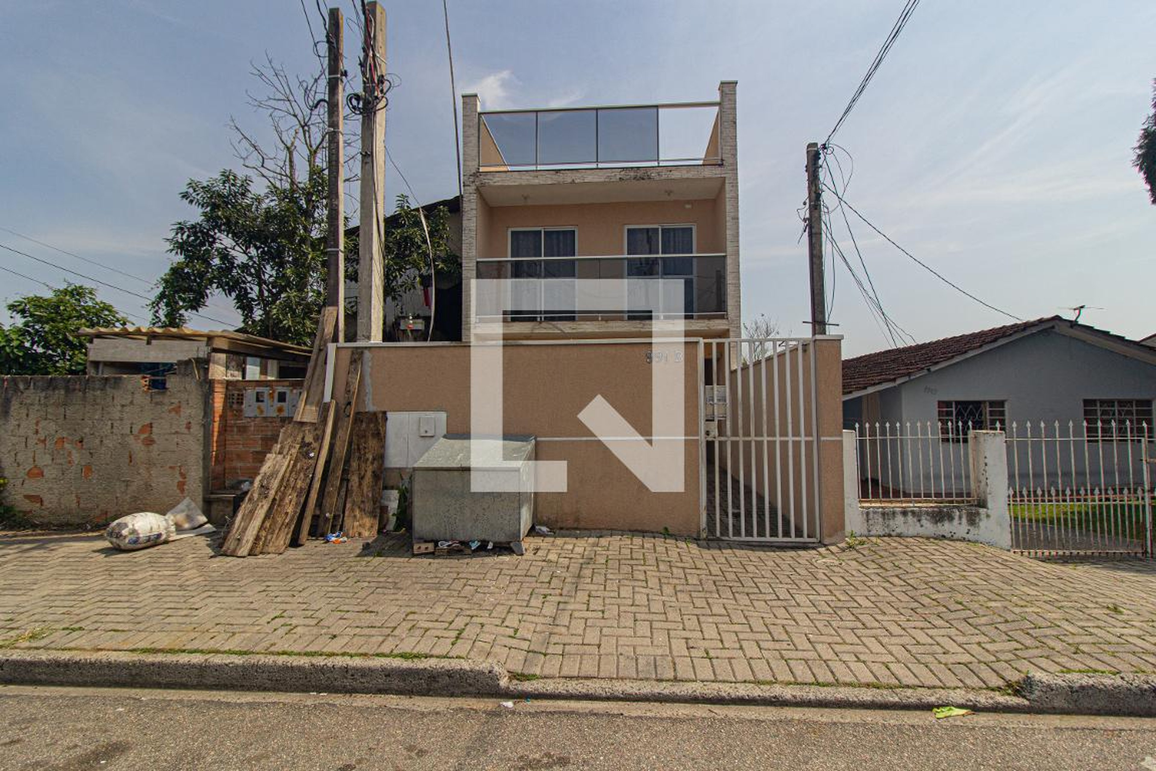 Fachada Condomínio em Rua Costa e Silva, 991